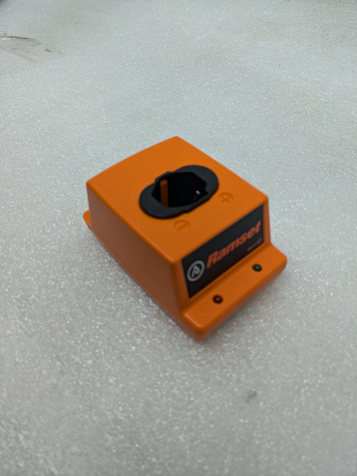 RAMSET TF1200 TRAKFAST GAS ACTUATED FASTENER TOOL FOR METAL FRAMING