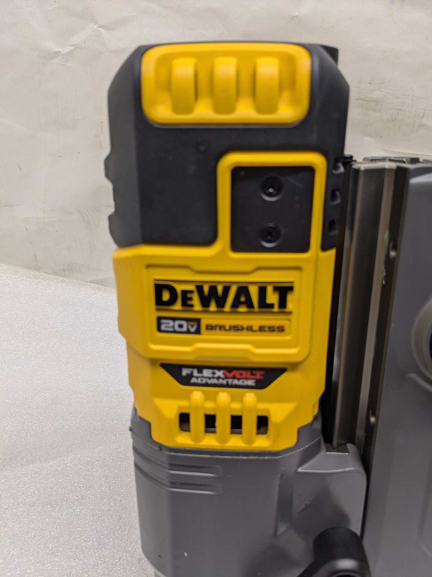 DEWALT 20V MAX FLEXVOLT ADVANTAGE 2" DRILL PRESS DCD1623 1 BATTERY