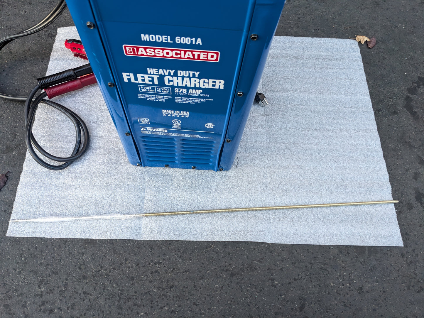 6001A 6/12V 100/75 AMP CONTINUOUS CHARGE 375 AMP CRANK ASSIST CHARGER W/WHEELS