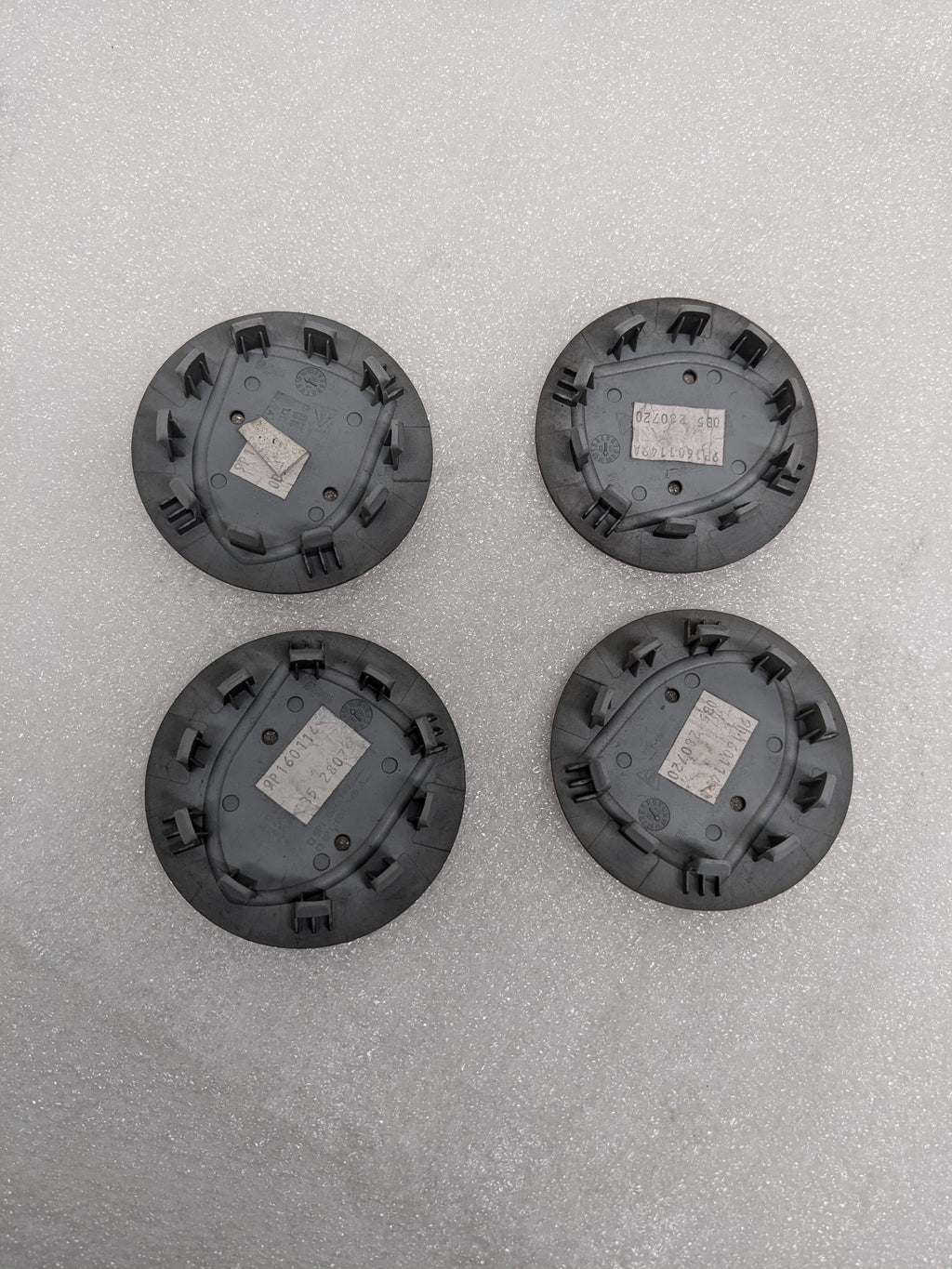 PORSCHE CAYENNE WHEEL CAP W/CREST SET OF 4 9P1601149A