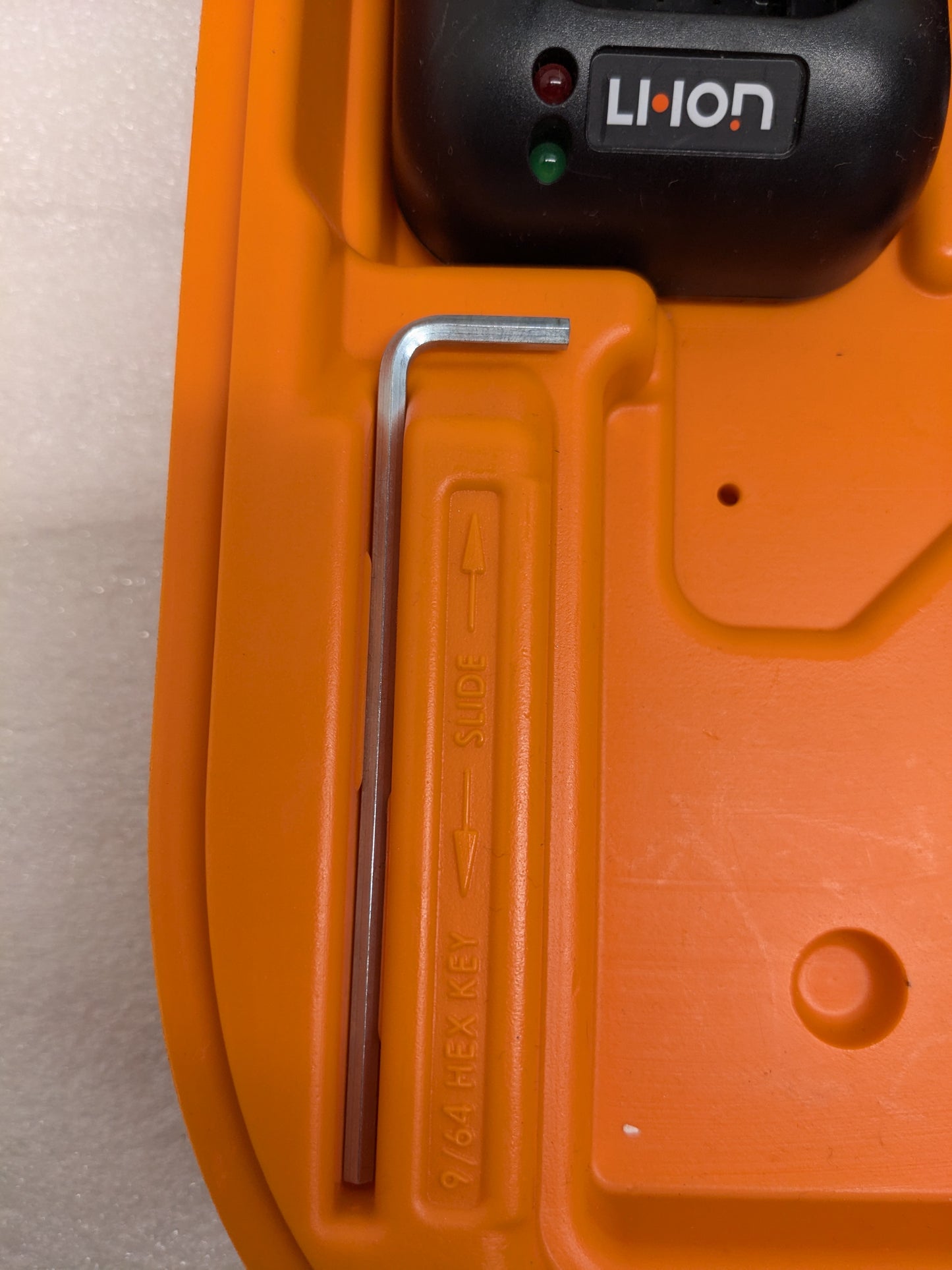 PASLODE 902400 CORDLESS ANGLED FINISH NAILER 2-1/2-IN 16-GAUGE