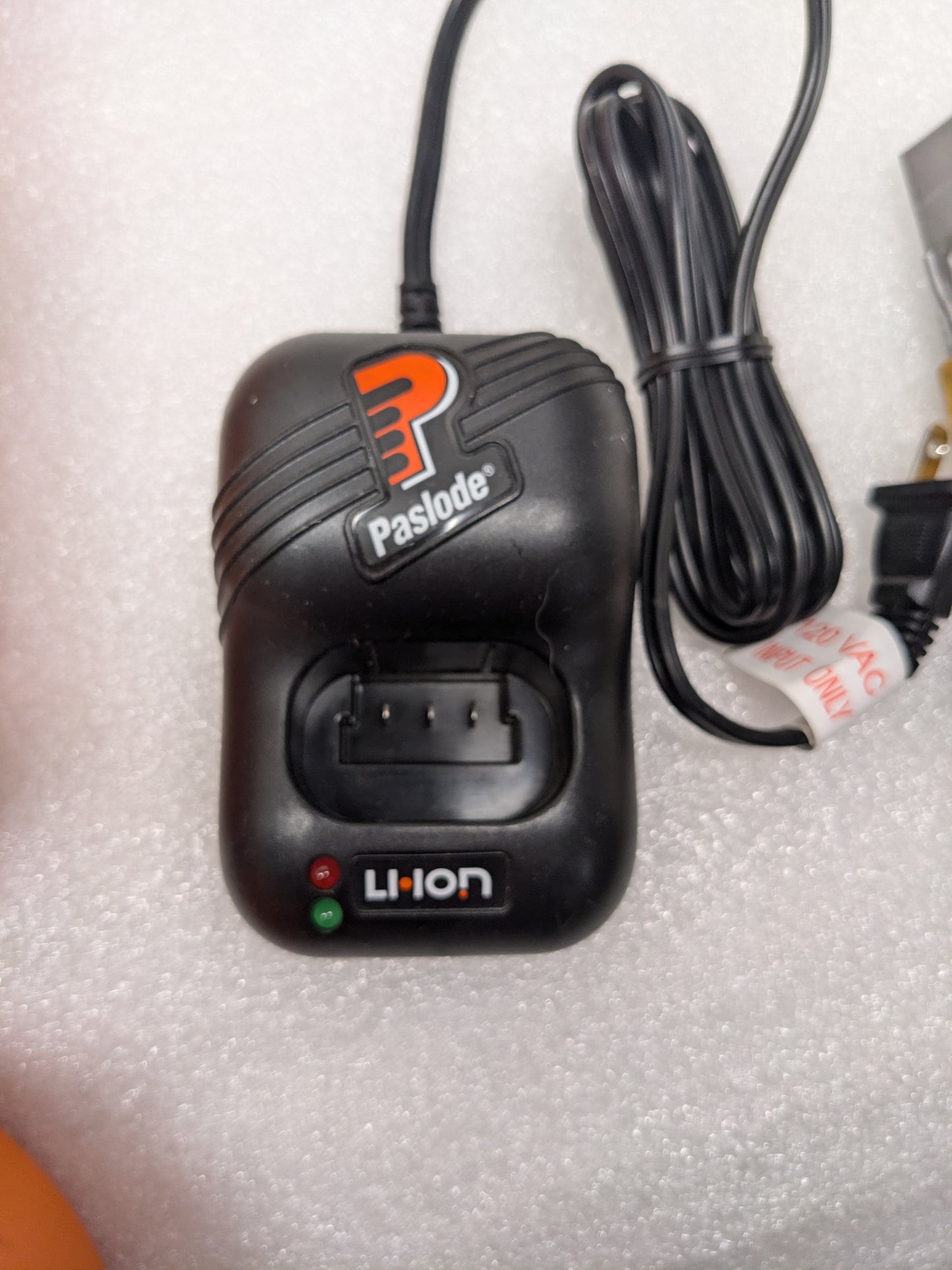 PASLODE 902400 CORDLESS ANGLED FINISH NAILER 2-1/2-IN 16-GAUGE