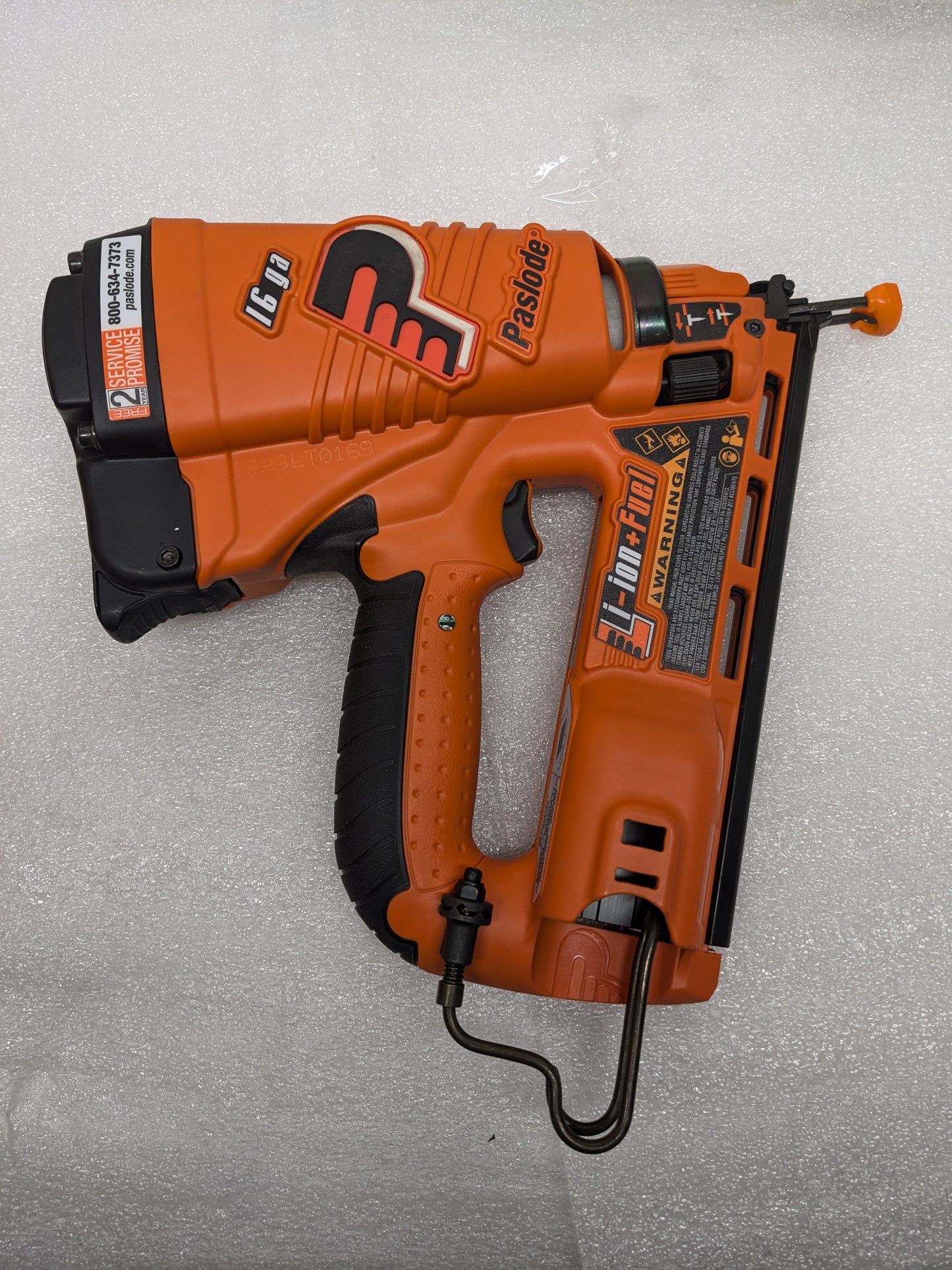 PASLODE 902400 CORDLESS ANGLED FINISH NAILER 2-1/2-IN 16-GAUGE