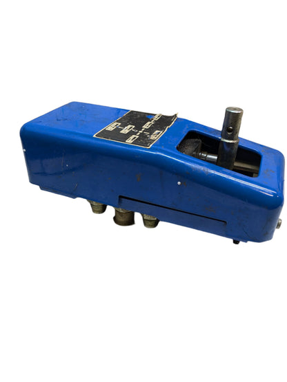HOLLAND REMOTE CONTROL VALVE (ONLY COMES WITH CONTROL VALVE)