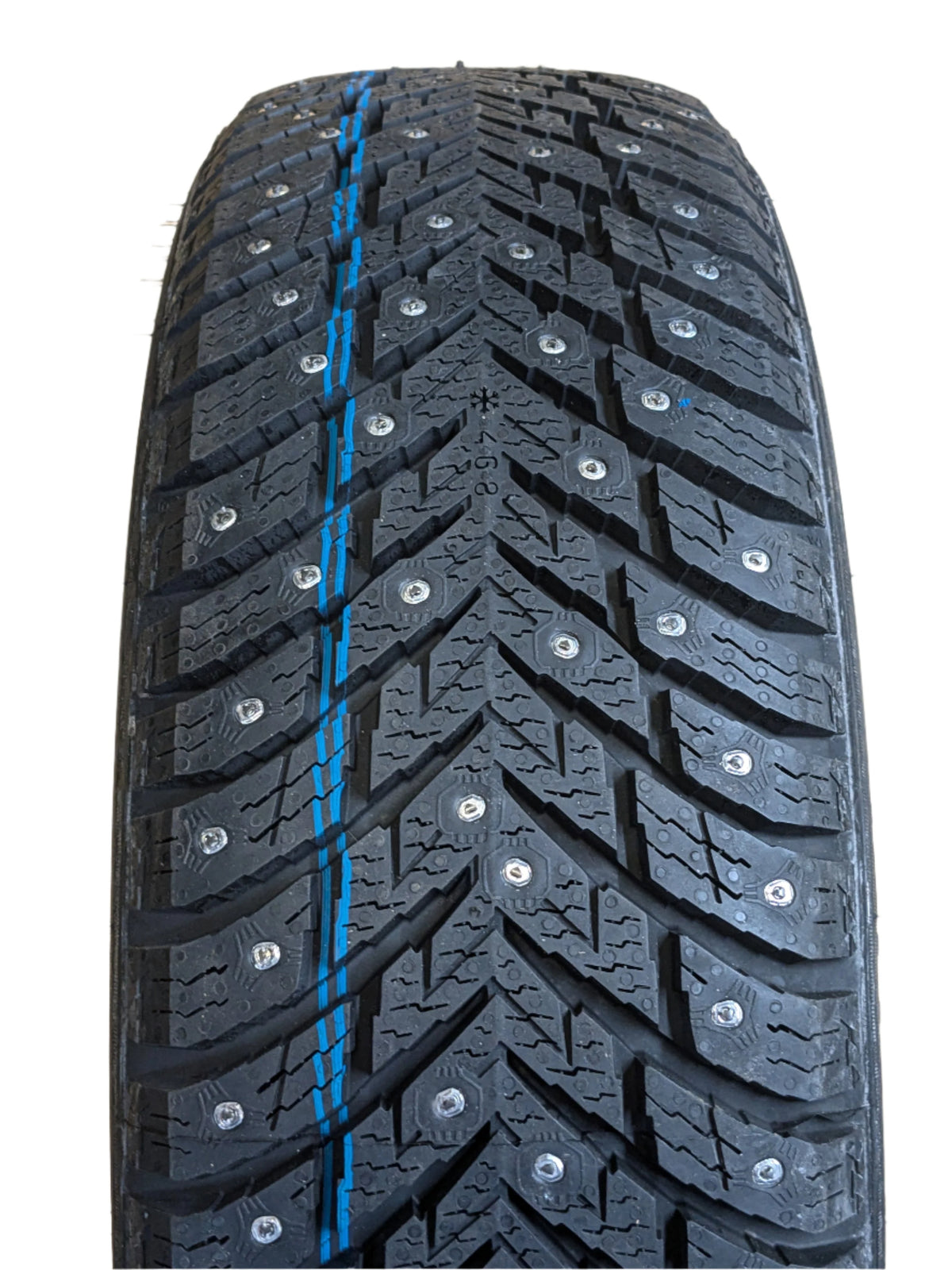 2 NOKIAN HAKKAPELIITTA 10 (STUDDED) 185 65 15 92T WINTER TIRE TS32424