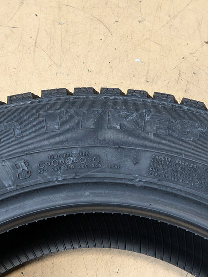 2 NOKIAN HAKKAPELIITTA 10 (STUDDED) 185 65 15 92T PASSENGER WINTER TIRE TS32424