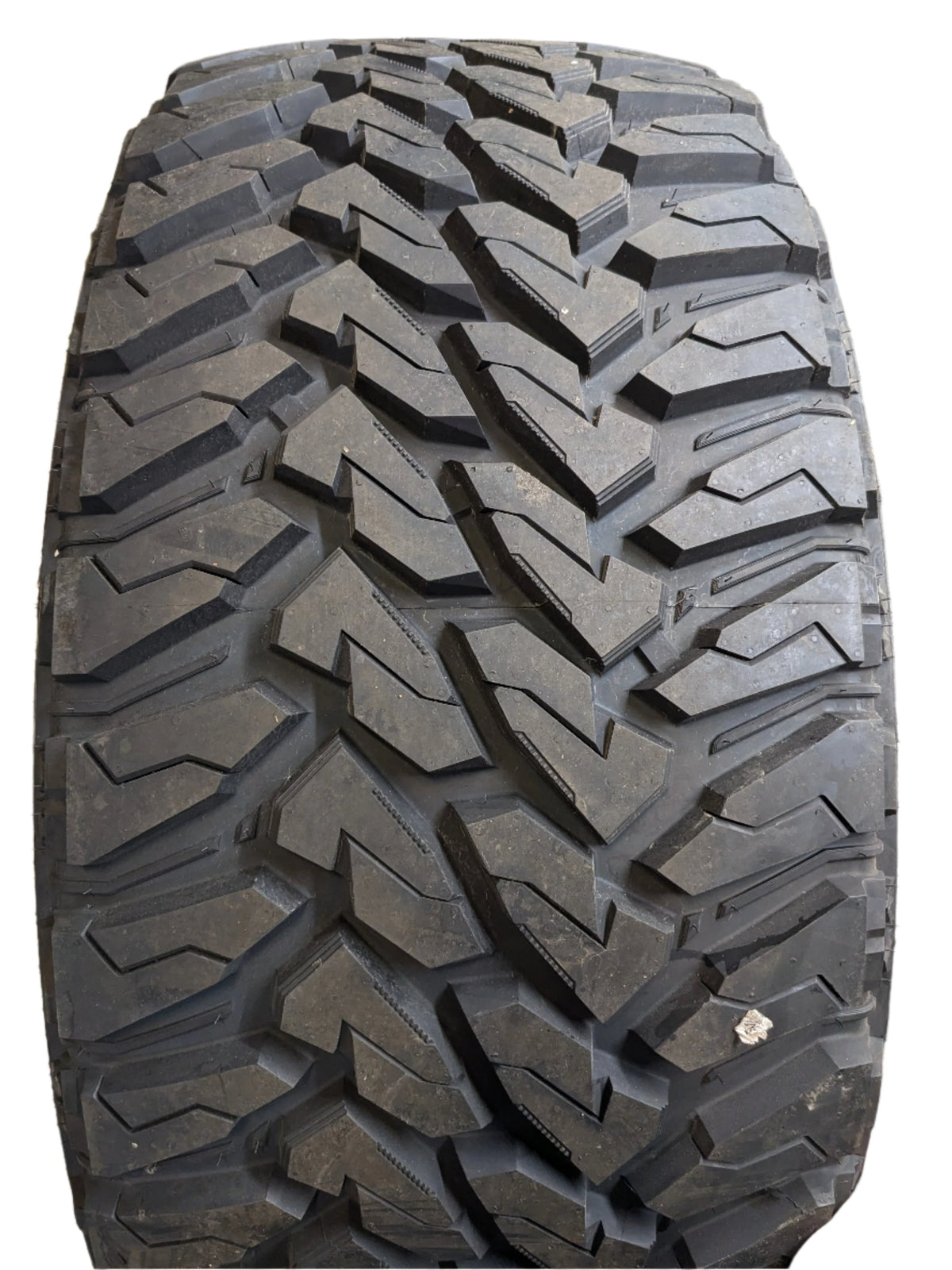VENOM POWER TERRA HUNTER M/T 40 15.50 22 LT 128Q F (12 PLY) OVERSIZED TIRE TVPMT36