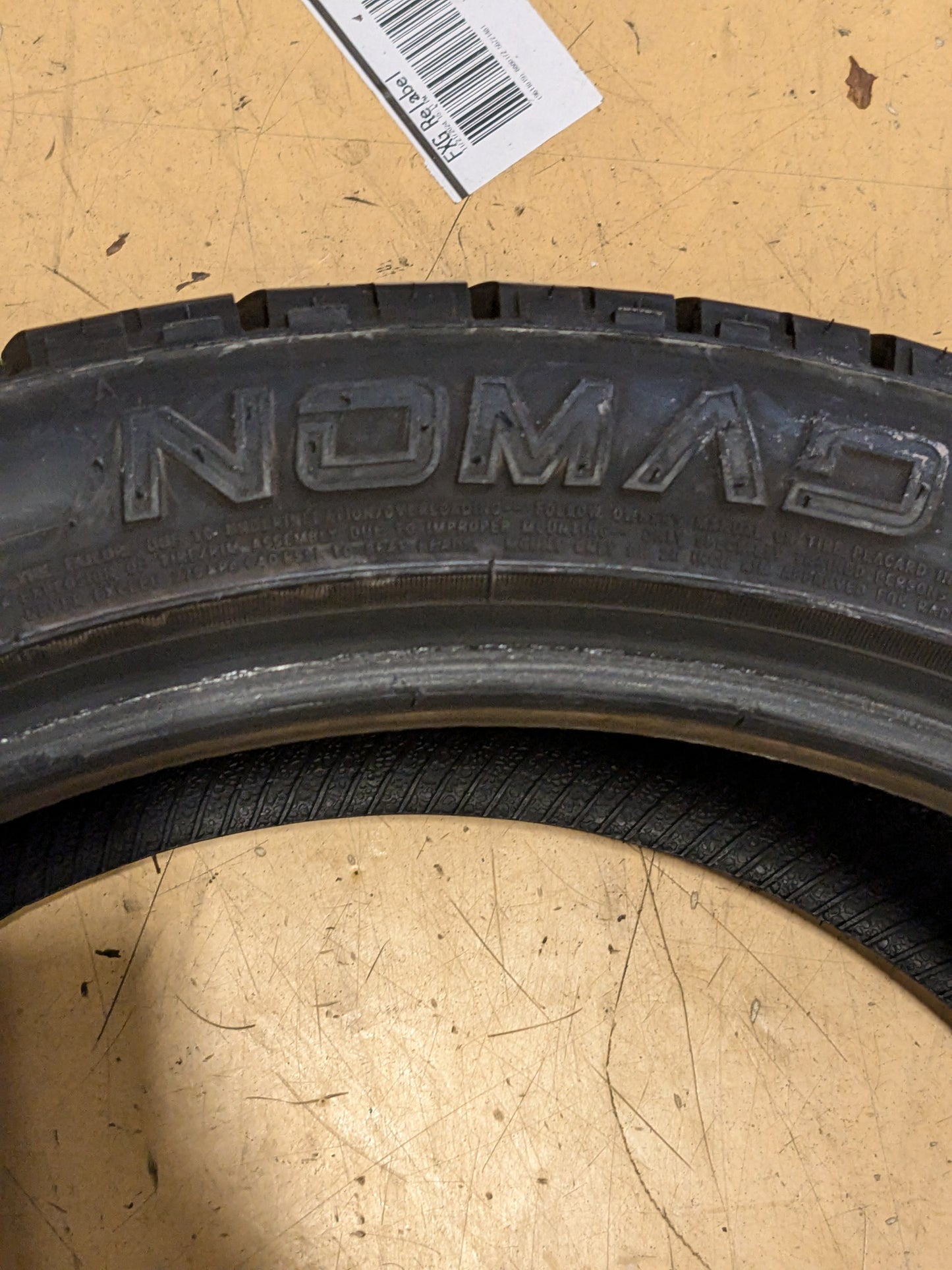 USED 12/32" NITTO NOMAD GRAPPLER 255 40 20 101H ALL TERRAIN SUV/CROSSOVER TIRE 212290