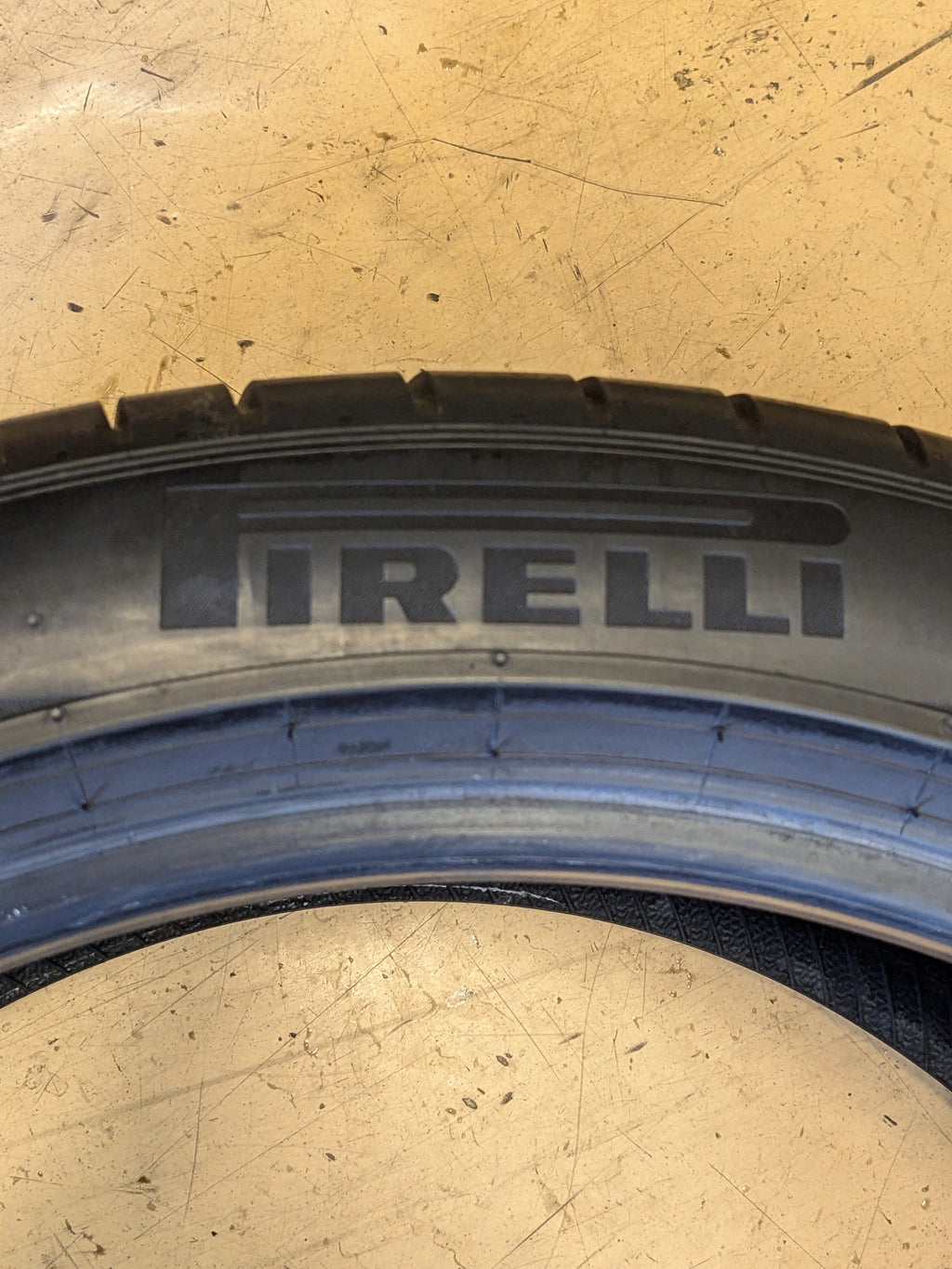 THE USED 7/32" PIRELLI P ZERO PZ4 315 35 21 111Y XL SUMMER TIRE 2751300 (*) BMW RSC RUNFLAT