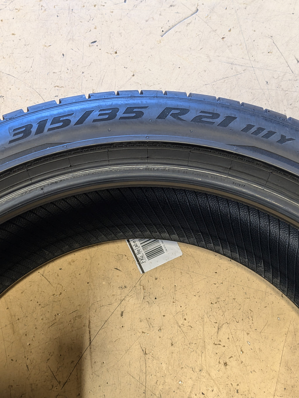 THE USED 7/32" PIRELLI P ZERO PZ4 315 35 21 111Y XL SUMMER TIRE 2751300 (*) BMW RSC RUNFLAT