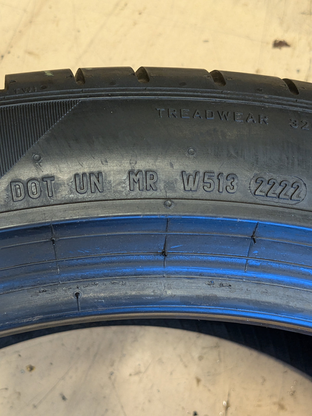 THE USED 7/32" PIRELLI P ZERO PZ4 315 35 21 111Y XL SUMMER TIRE 2751300 (*) BMW RSC RUNFLAT