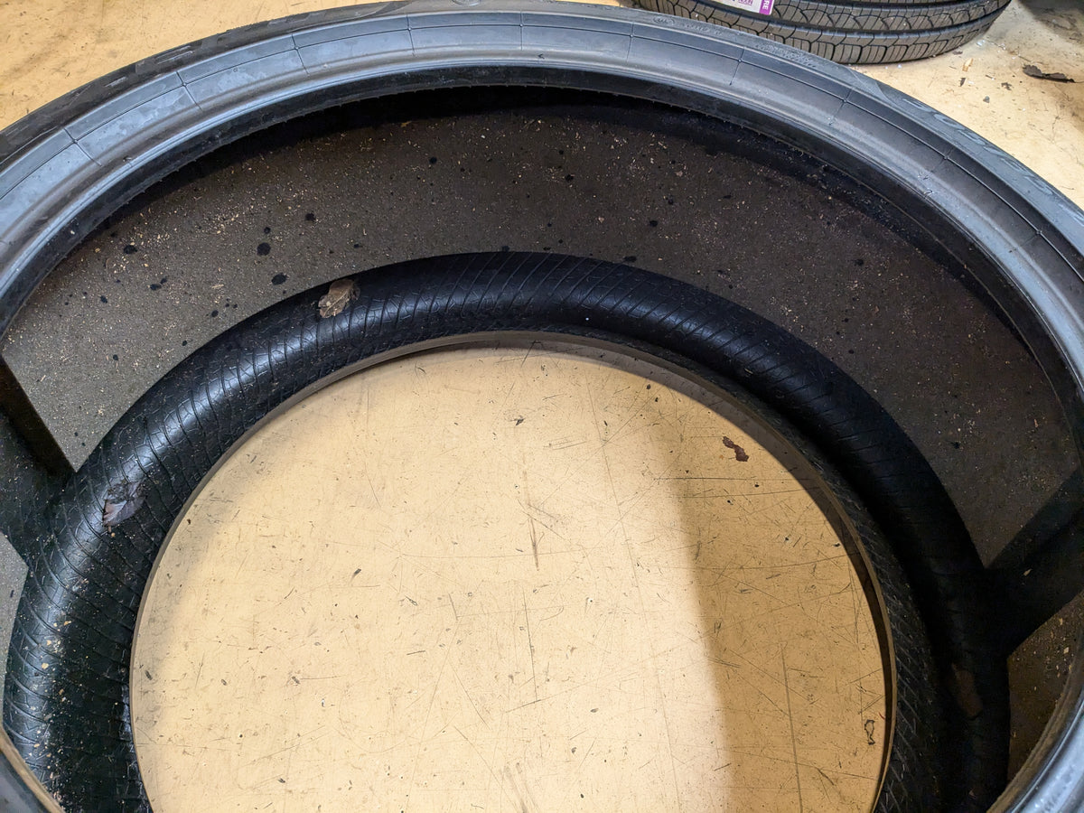 OLD STOCK USED 7/32" PIRELLI P ZERO (PZ4) 305 35 21 109Y TIRE OEM SYMBOL (B) 2679300