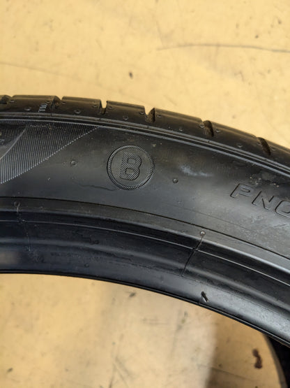 OLD STOCK USED 7/32" PIRELLI P ZERO (PZ4) 305 35 21 109Y TIRE OEM SYMBOL (B) 2679300