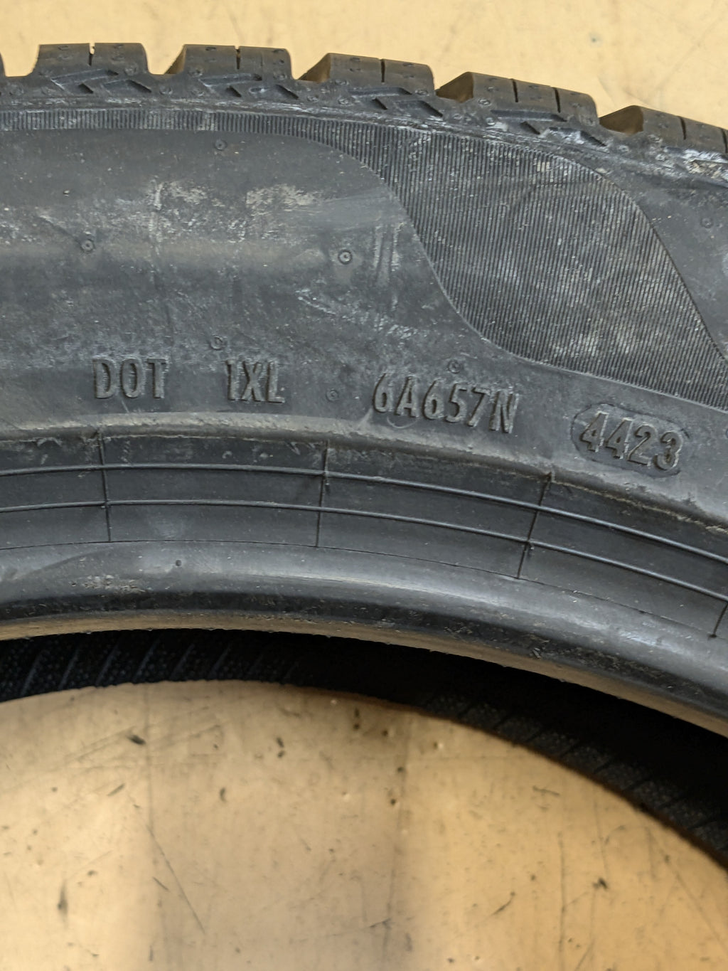 PIRELLI SCORPION WEATHERACTIVE 255 45 20 105V XL ALL WEATHER SUV/CROSSOVER TIRE 4165700