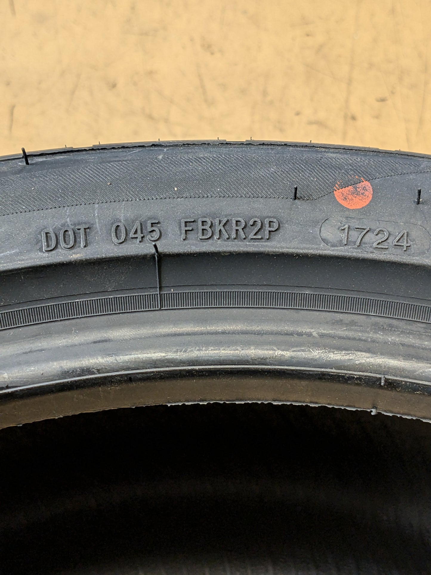 2 ATTURO AZ850 275 35 21 103Y XL UHP SUMMER TIRE AZ850FBKR2PA