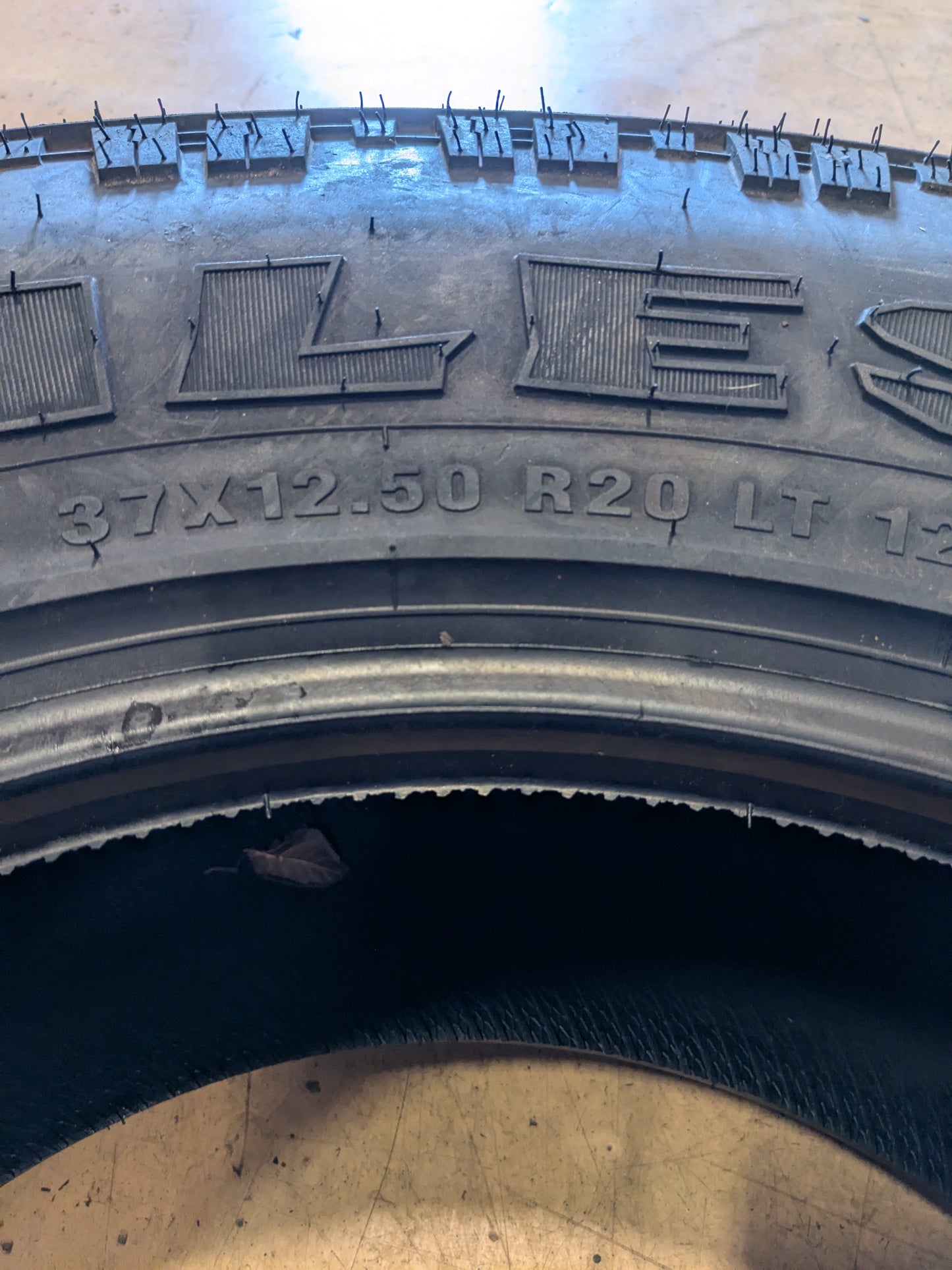 DTO MILESTAR PATAGONIA X/T 37 12.50 20 LT 128Q F 12PLY RUGGED TERRAIN TIRE 22050602