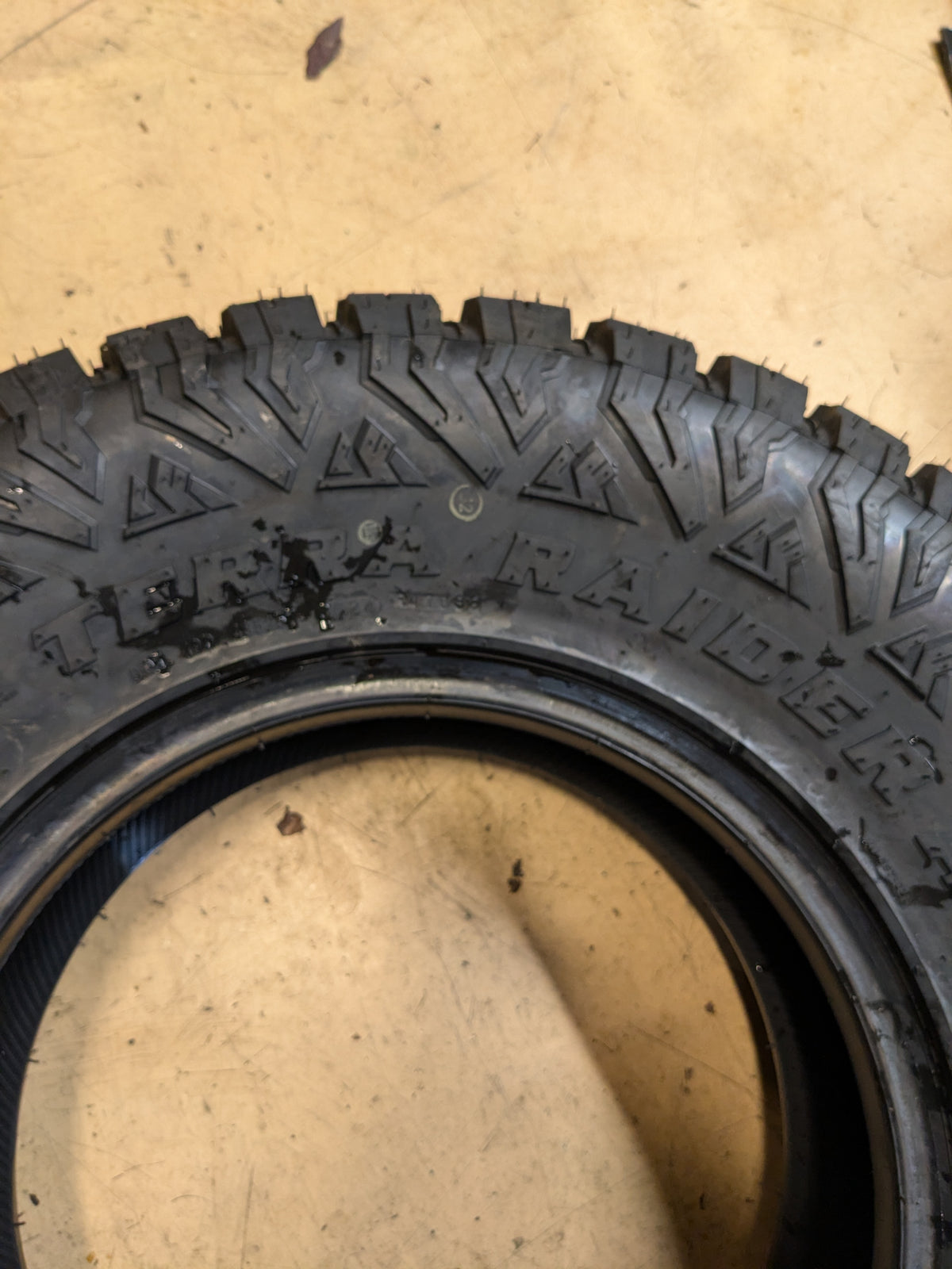 DELIUM TERRA RAIDER A/TX 265 75 16 LT 123/120Q E 10 PLY ALL WEATHER ALL TERRAIN TIRE D266765