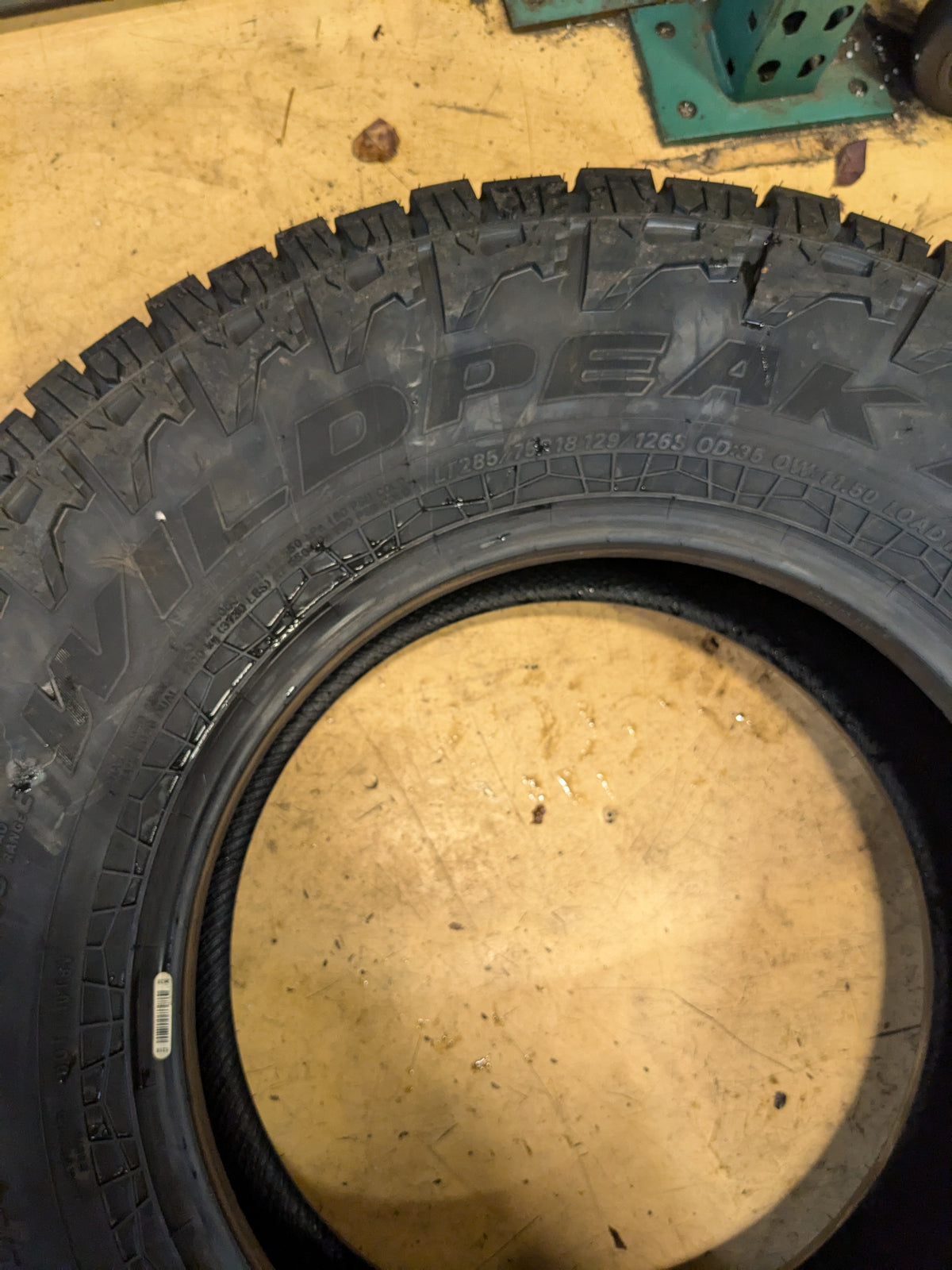 FALKEN WILDPEAK A/T 4W LT 285 75 18 129/126S LRE 10 PLY ALL TERRAIN TIRE 28840115