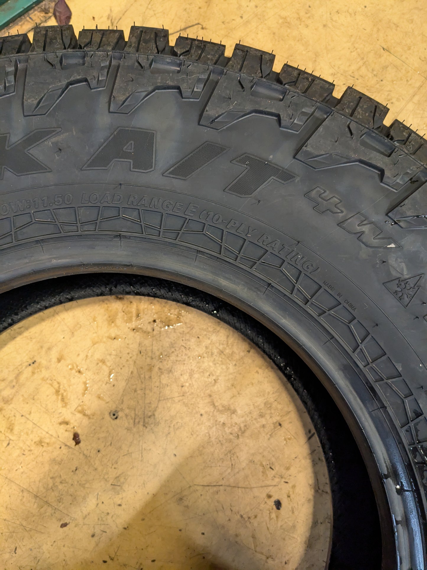 FALKEN WILDPEAK A/T 4W LT 285 75 18 129/126S LRE 10 PLY ALL TERRAIN TIRE 28840115