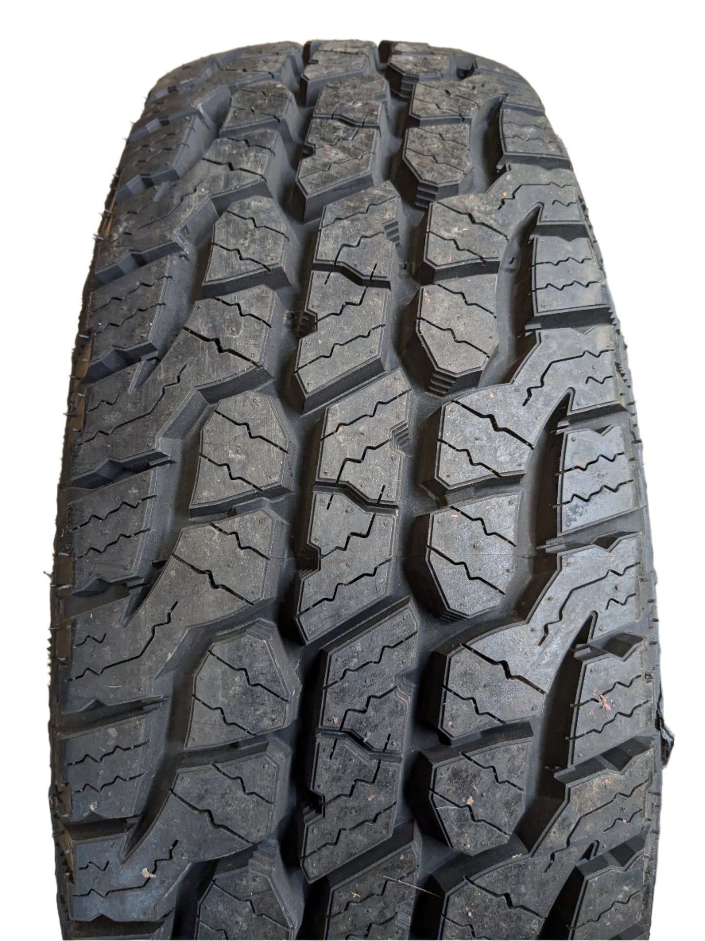 GROUNDSPEED VOYAGER AT LT 245/70R17 119/116S ALL TERRAIN TIRE 115043
