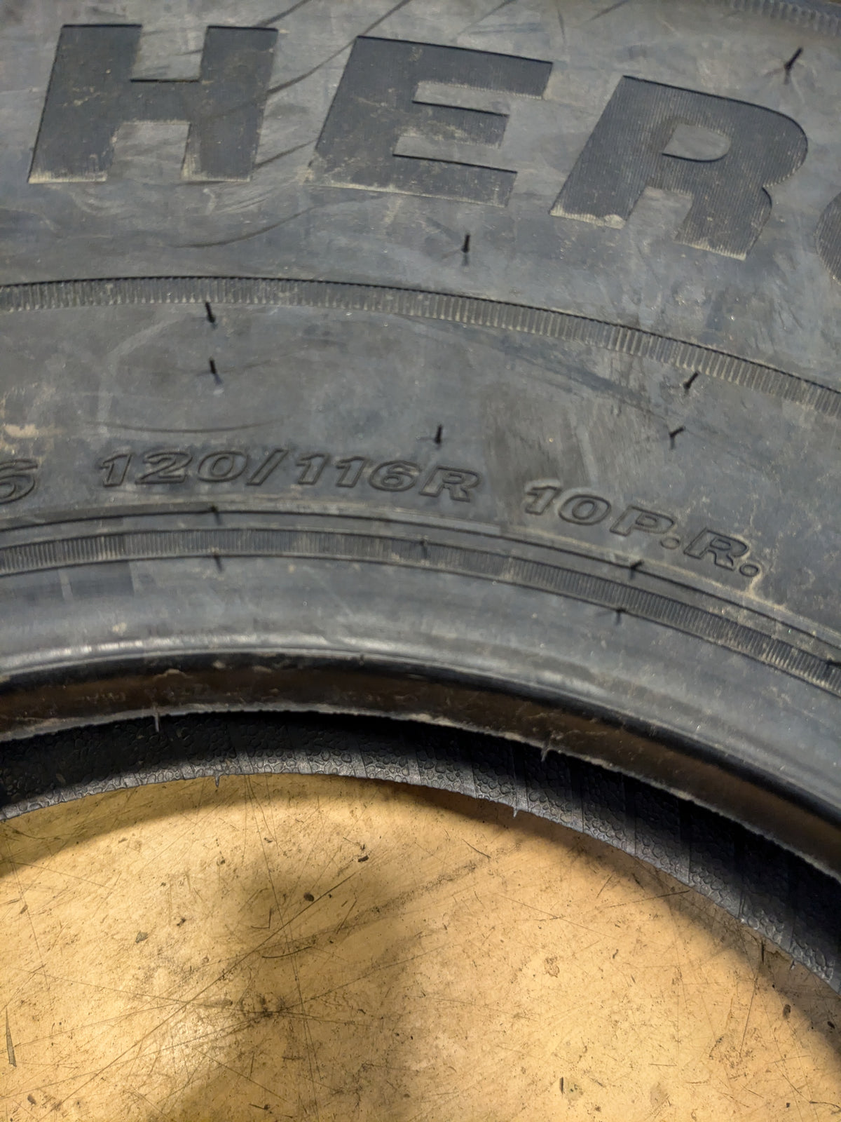 HERCULES TERRA TRAC CH4 LT 235 85 16 120/116R 10 PLY TRUCK/SUV-HIGHWAY TIRE 96435