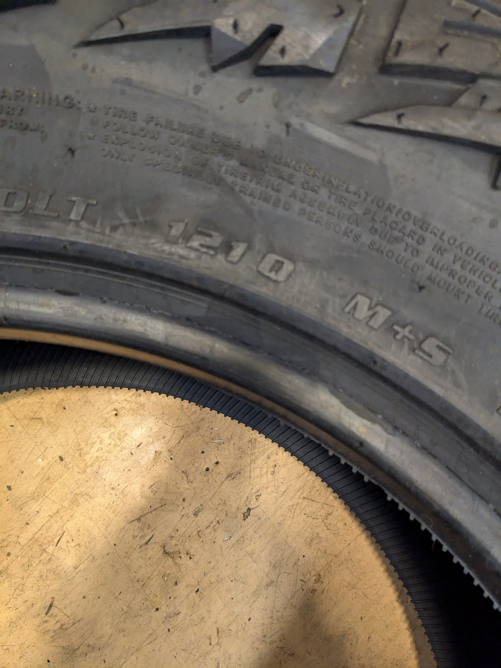 KANATI MUD HOG M/T BSW LT 35 12.5 20 121Q LRE 10 PLY MUD TERRAIN TIRE L2035125E