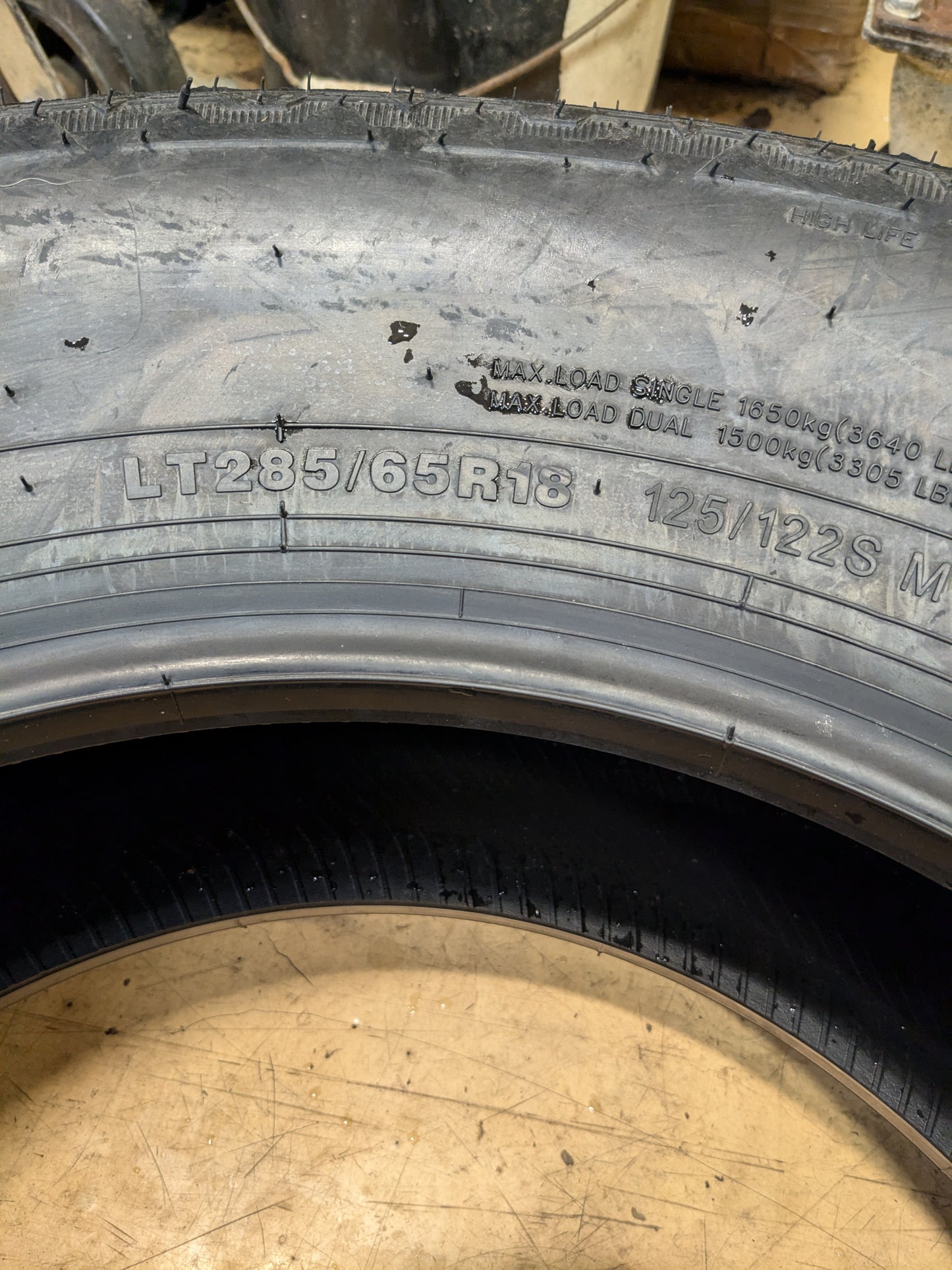 MILESTAR PATAGONIA A/T R LT 285 65 18 125/122S LRE 10 PLY ALL TERRAIN TIRE 22402001