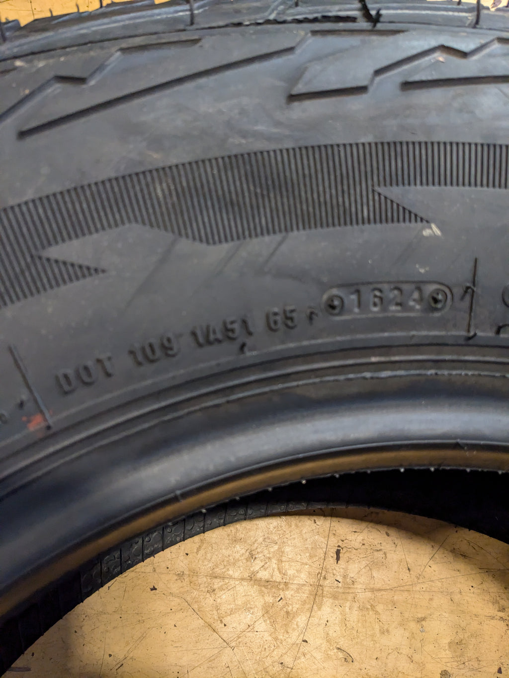 ACCELERA OMIKRON A/T 265 70 17 LT 10PR 121/118Q ALL TERRAIN TIRE 1200034466