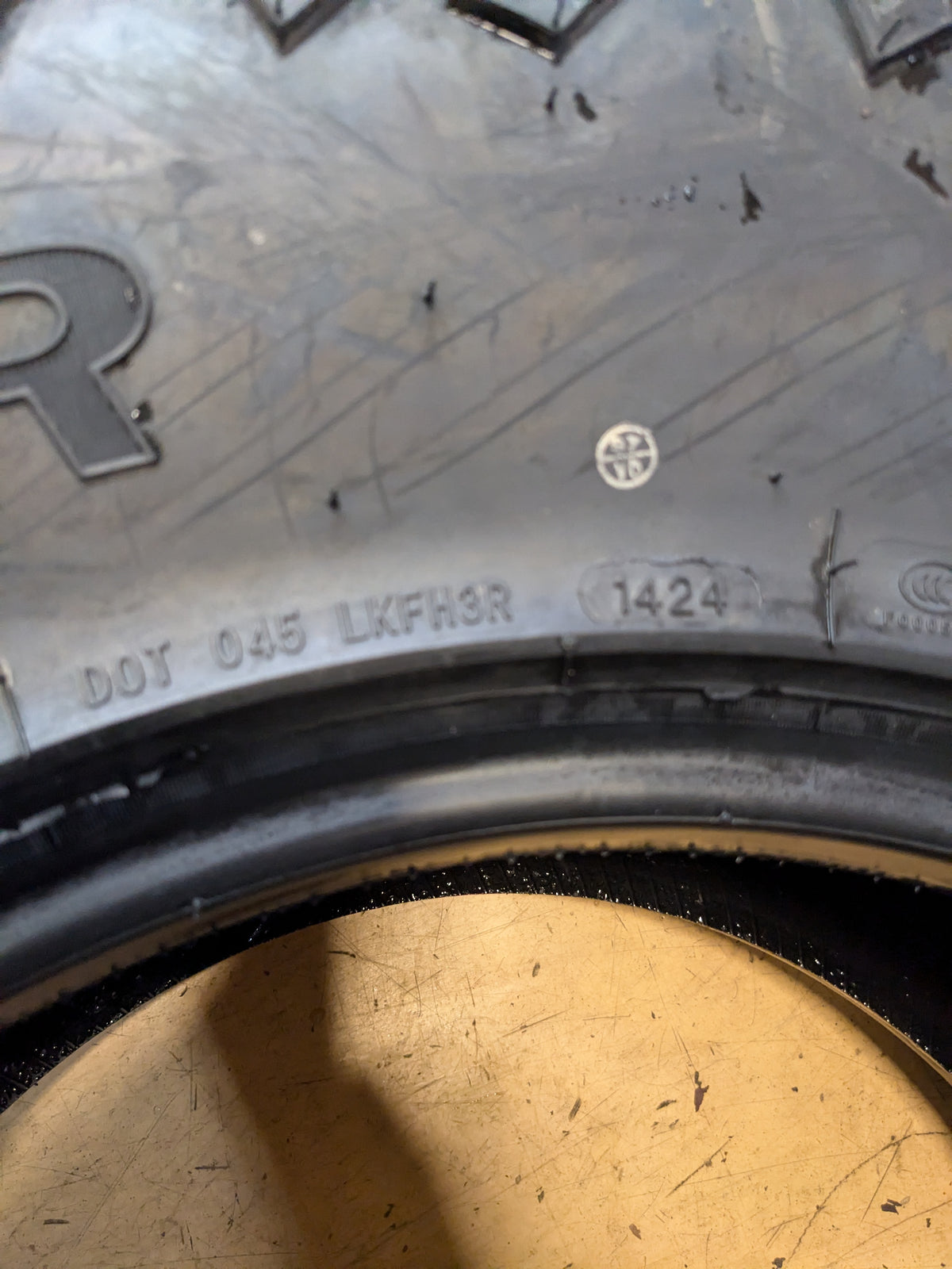 ATLANDER ROVERCLAW R/T 35 12.50 17 LT 121Q 10PR RUGGED TERRAIN TIRE ATL1903