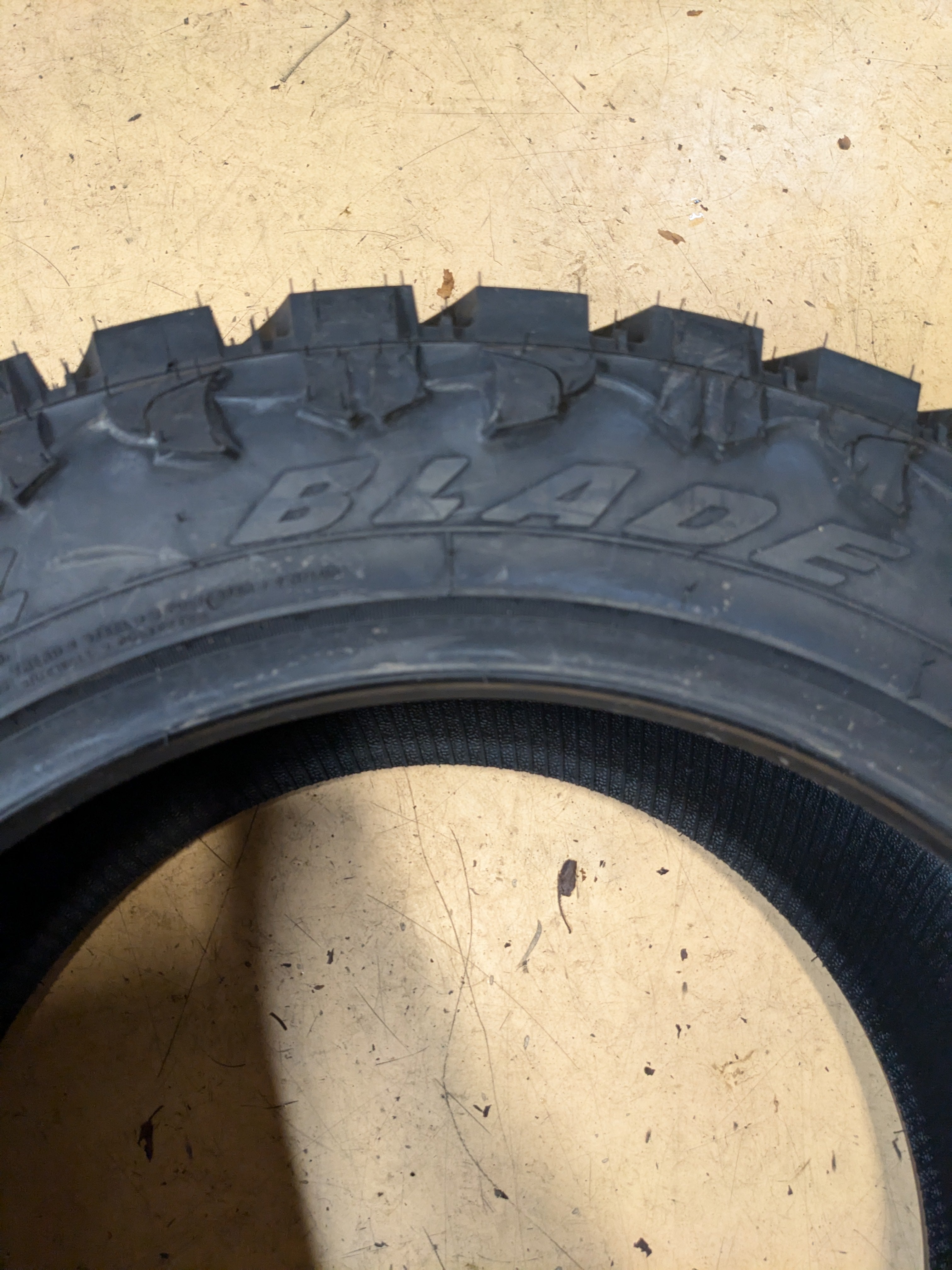 (KSL ONLY) ATTURO TRAIL BLADE MT 33 12.50 20 LT 114Q MUD TERRAIN TIRE TBMTLEJM2MA