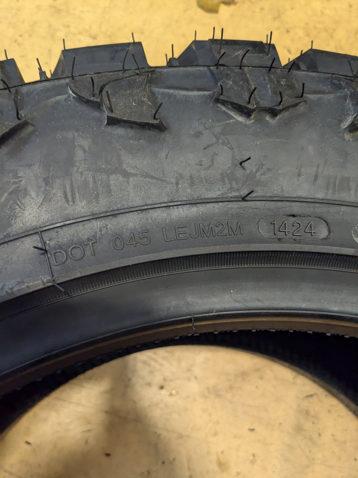 (KSL ONLY) ATTURO TRAIL BLADE MT 33 12.50 20 LT 114Q MUD TERRAIN TIRE TBMTLEJM2MA