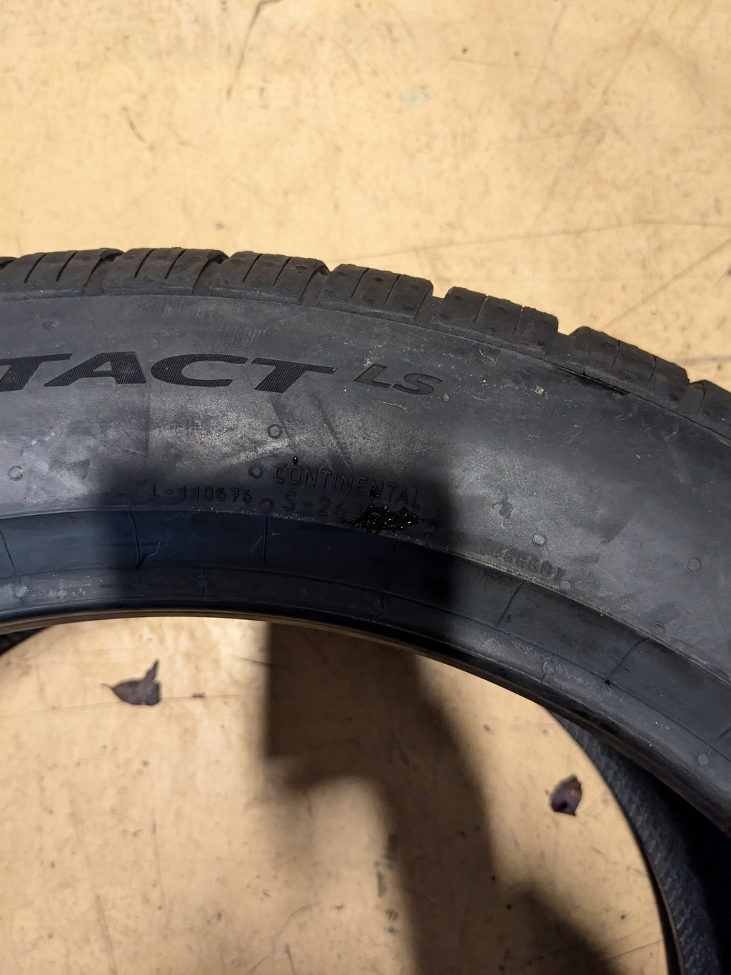 CONTINENTAL PURECONTACT LS 235 45 17 97V XL ALL SEASON TIRE 15509200000