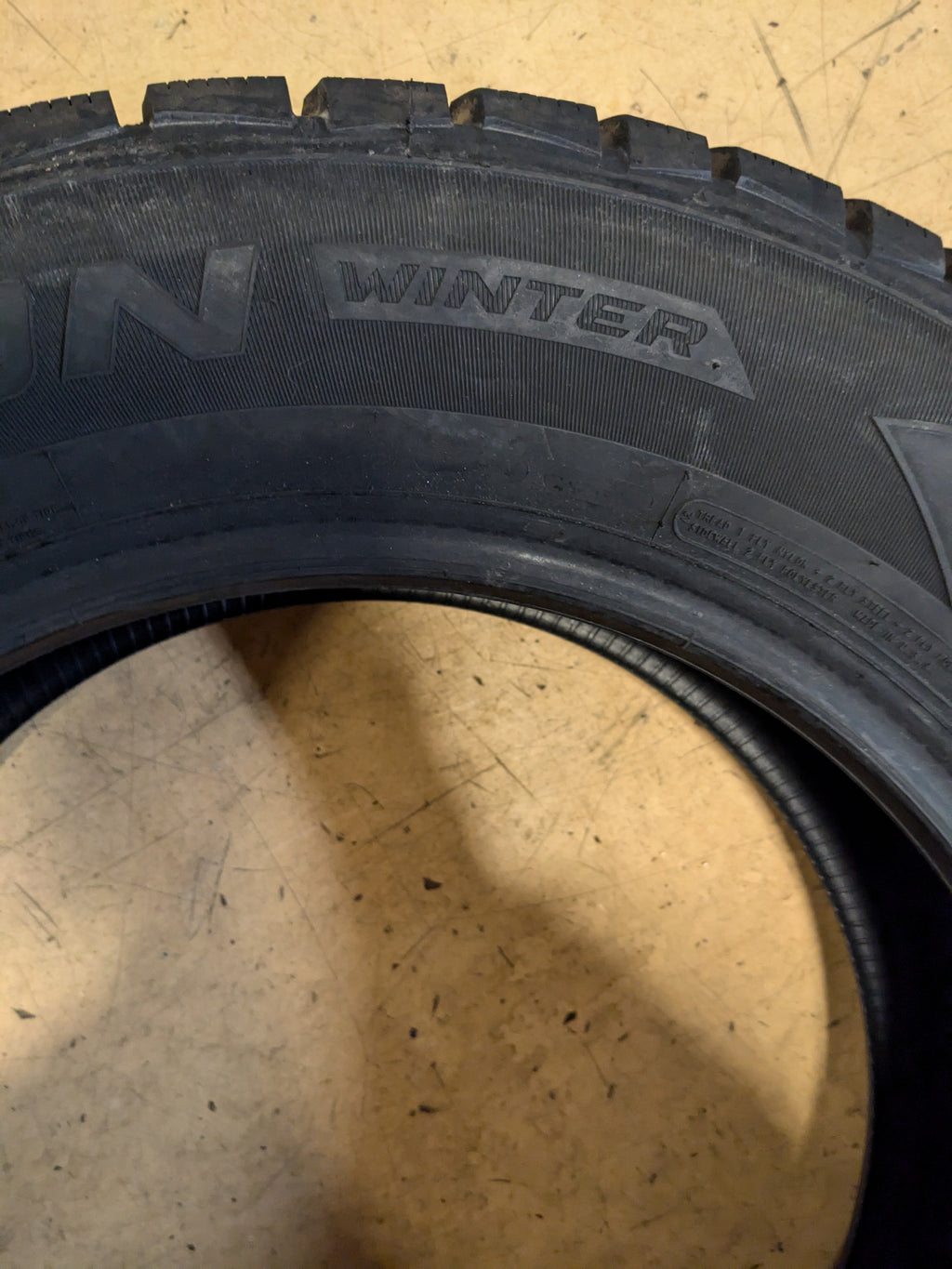 2 COOPER EVOLUTION WINTER 245 60 18 105T WINTER TIRE 166160006