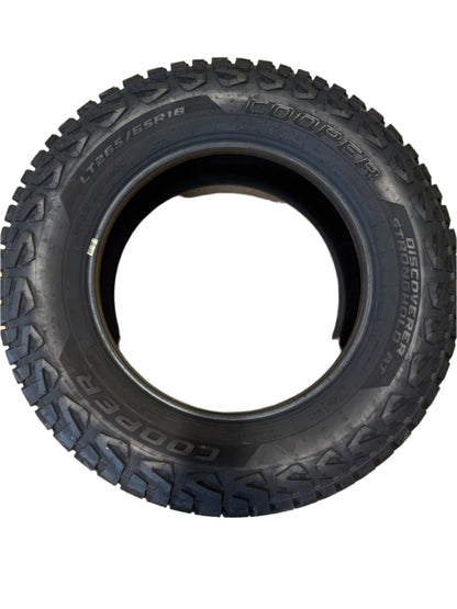 COOPER DISCOVERER STRONGHOLD AT 265 65 18 122/119T ALL WEATHER ALL TERRAIN TIRE ‎COOP-170300048