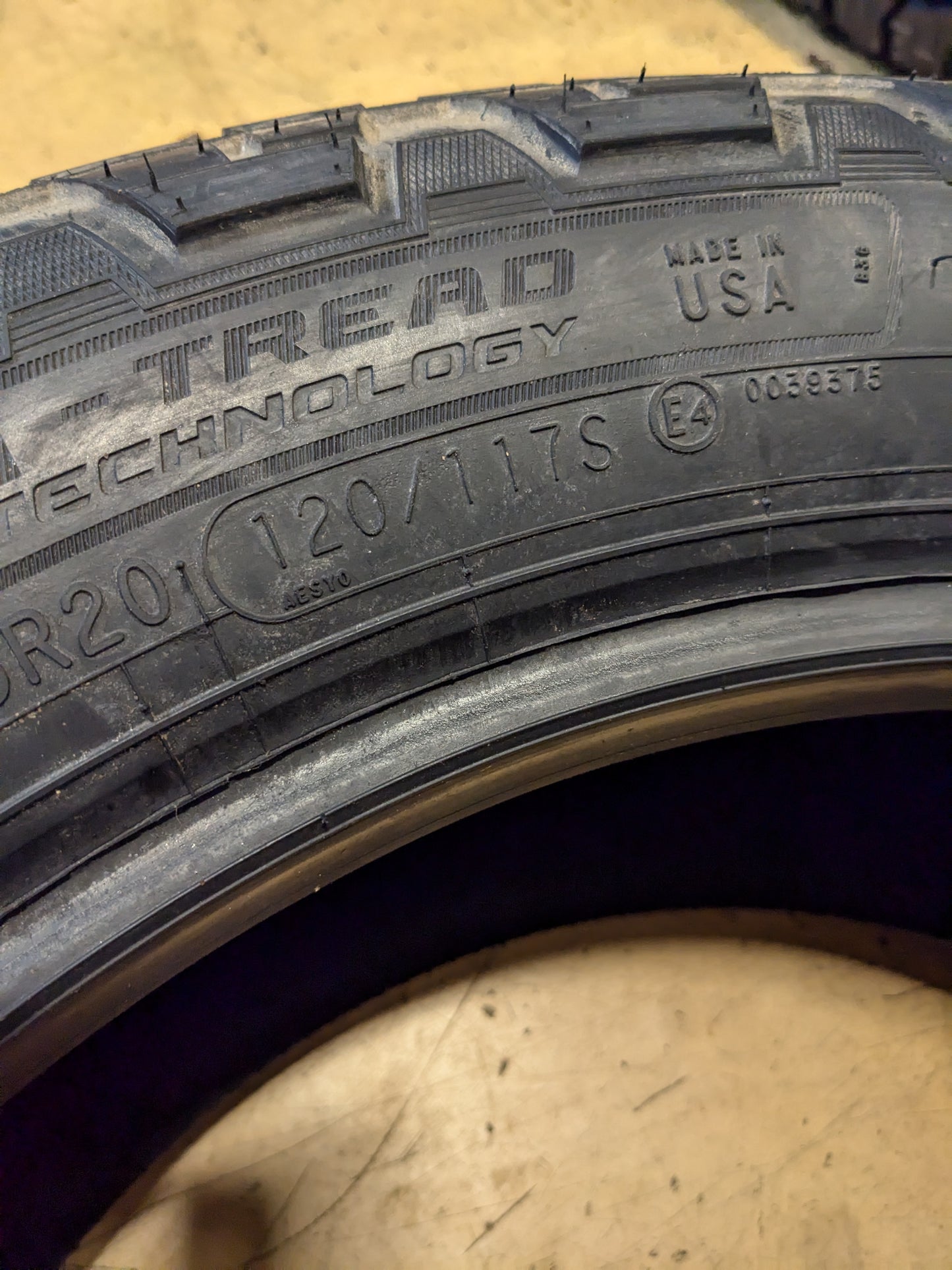2 COOPER DISCOVERER A/T3 XLT  LT 275 55 20 120/117S LRE 10PLY TIRE COP-170022002