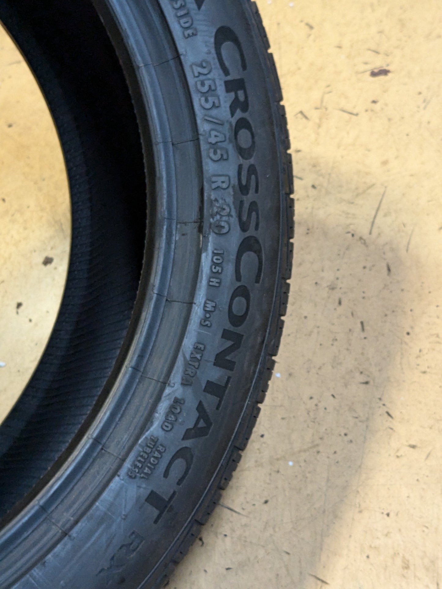 CONTINENTAL CROSSCONTACT RX CONTISILENT (FOAM) P 255 45 20 105H XL ALL SEASON TIRE 03594820000