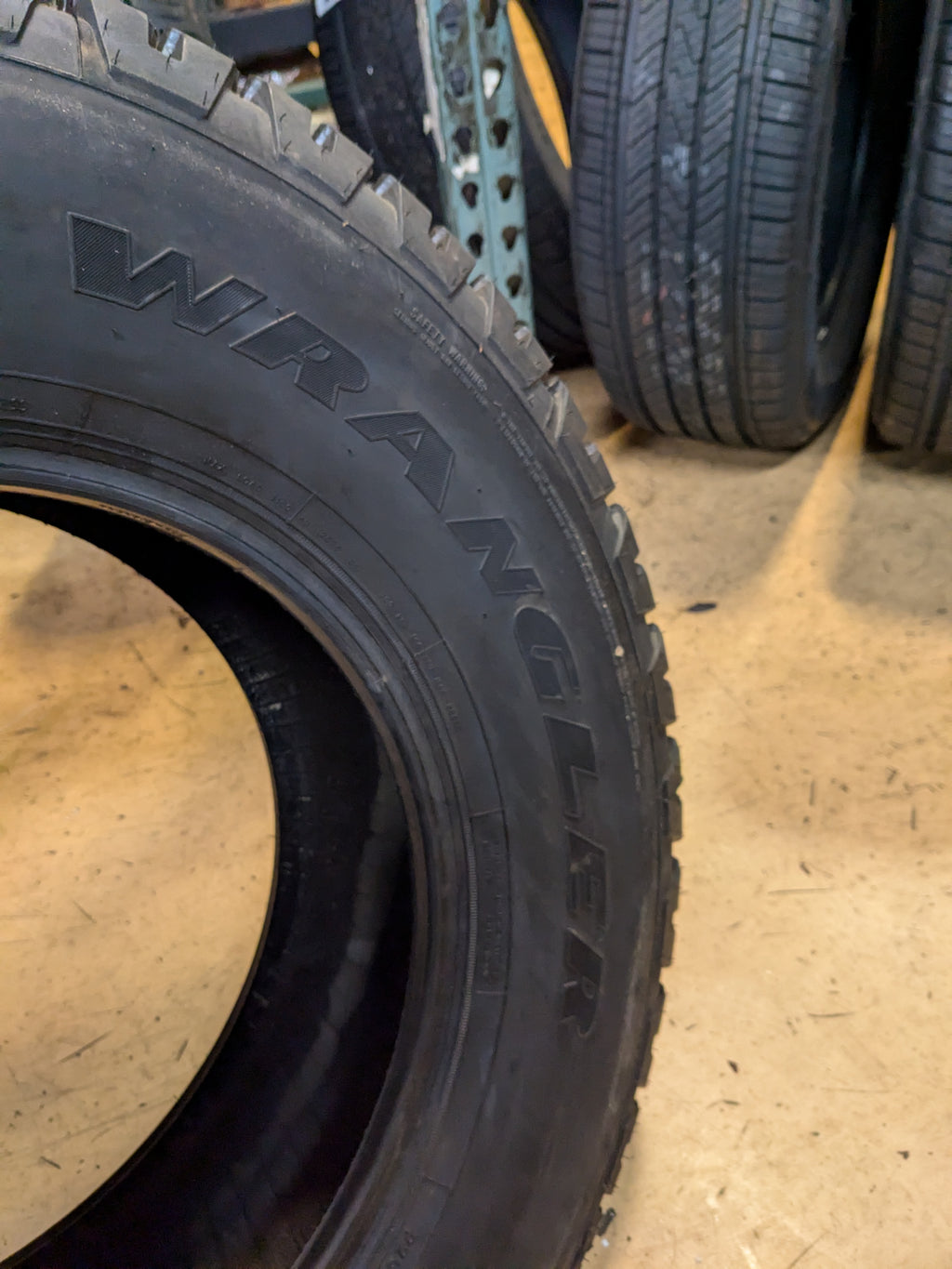 2 GOODYEAR WRANGLER AT/S BSW P 265 70 17 113S SL ALL TERRAIN TIRES 15493040000