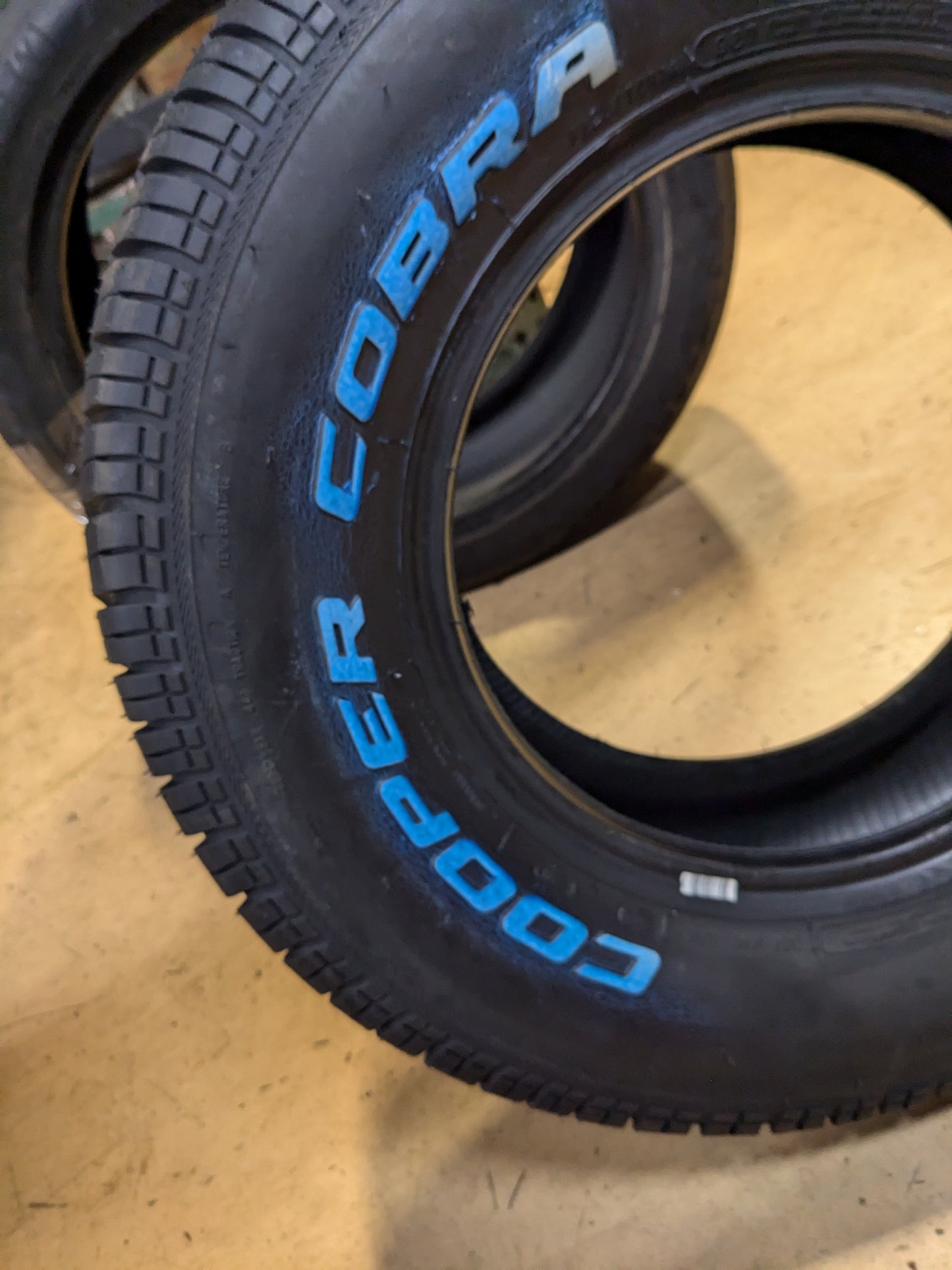 COOPER COBRA RADIAL G/T RWL P 225 70 14 98T SL ALL SEASON TIRE 160016024
