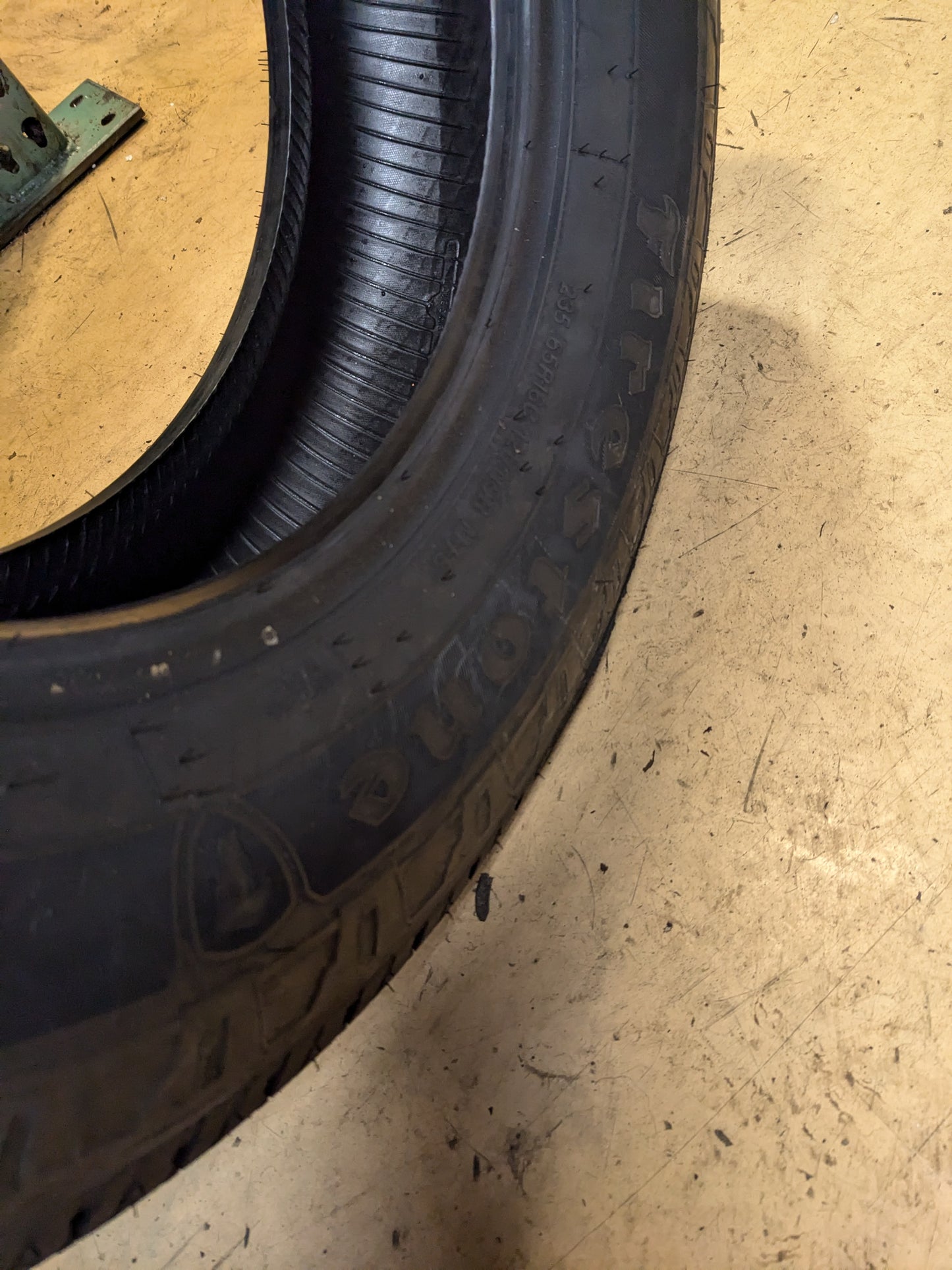 2 FIRESTONE TRANSFORCE CV BSW P 235 65 16 121/119R 10PLY ALL SEASON TIRE 004709