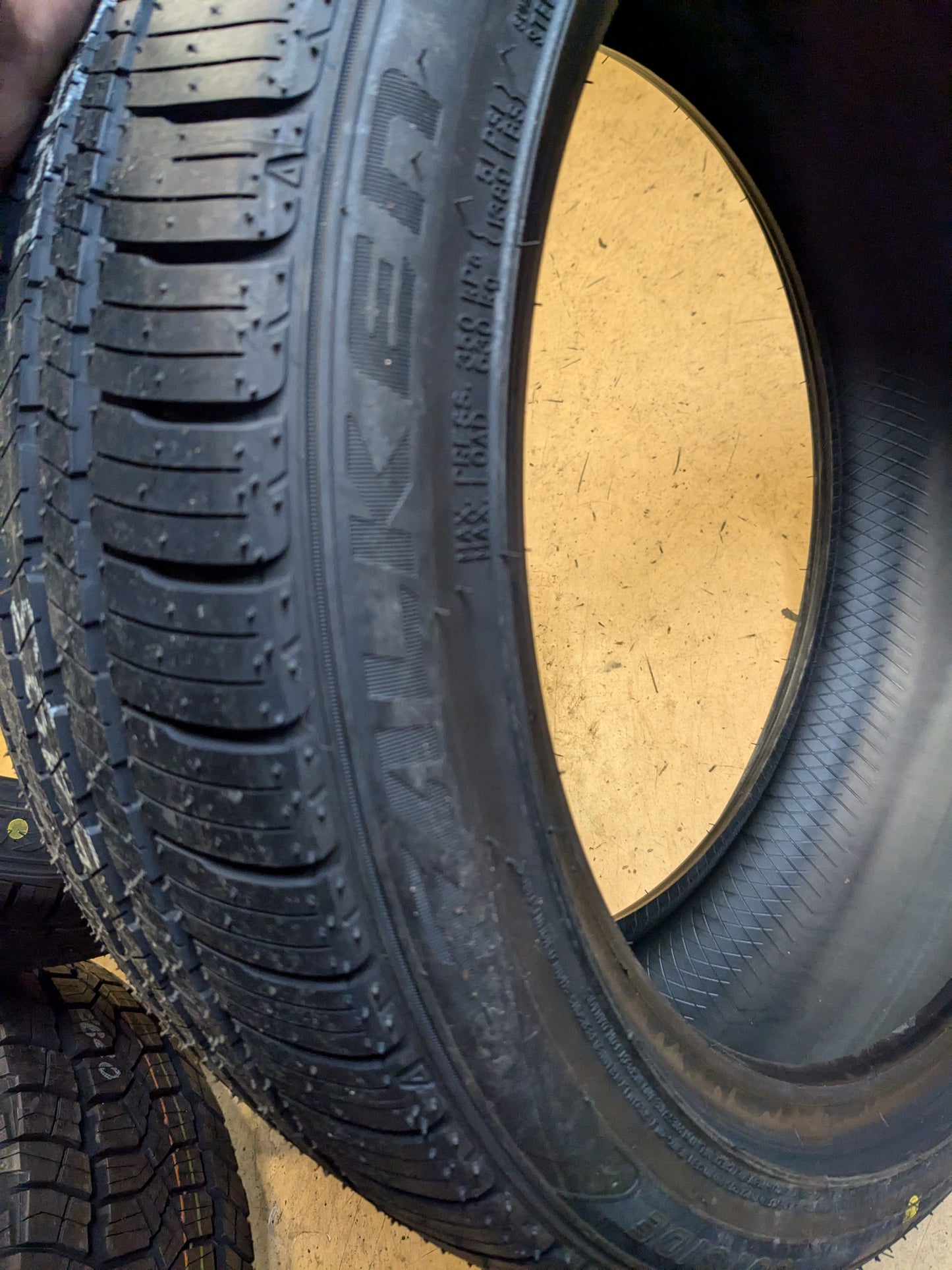 4 FALKEN ZIEX ZE001 A/S P 225 45 19 92W SL ALL SEASON TIRES 59000440