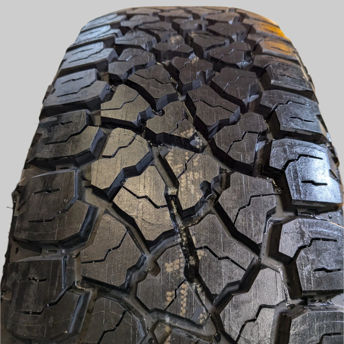 NEW OLD STOCK KELLY EDGE A/T RWL P 235 70 16 107T SL ALL TERRAIN TIRE 357762286