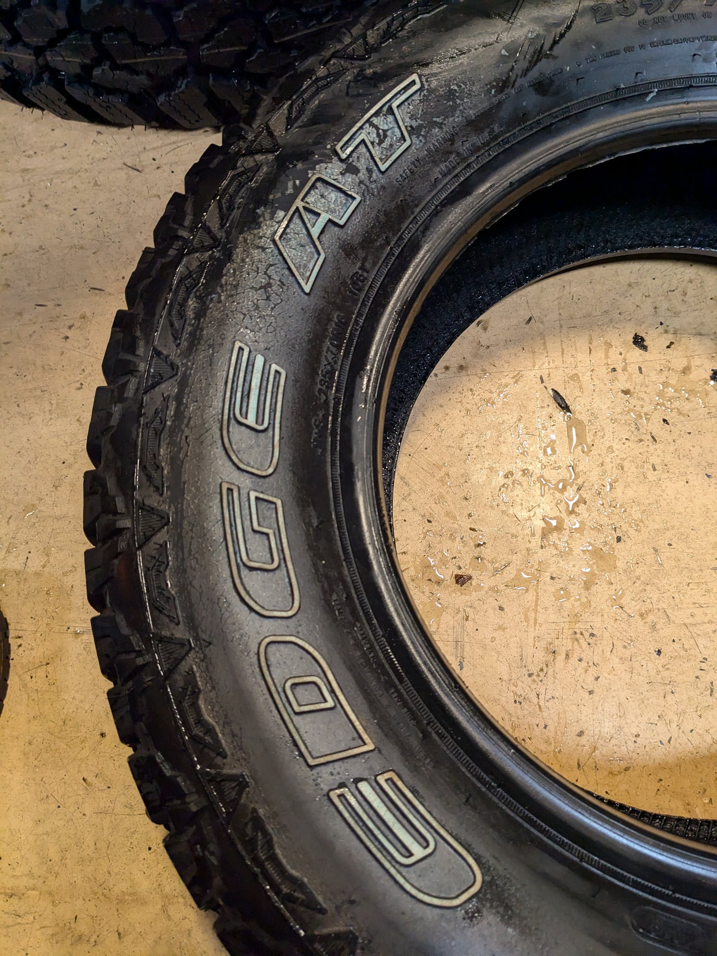 NEW OLD STOCK KELLY EDGE A/T RWL P 235 70 16 107T SL ALL TERRAIN TIRE 357762286