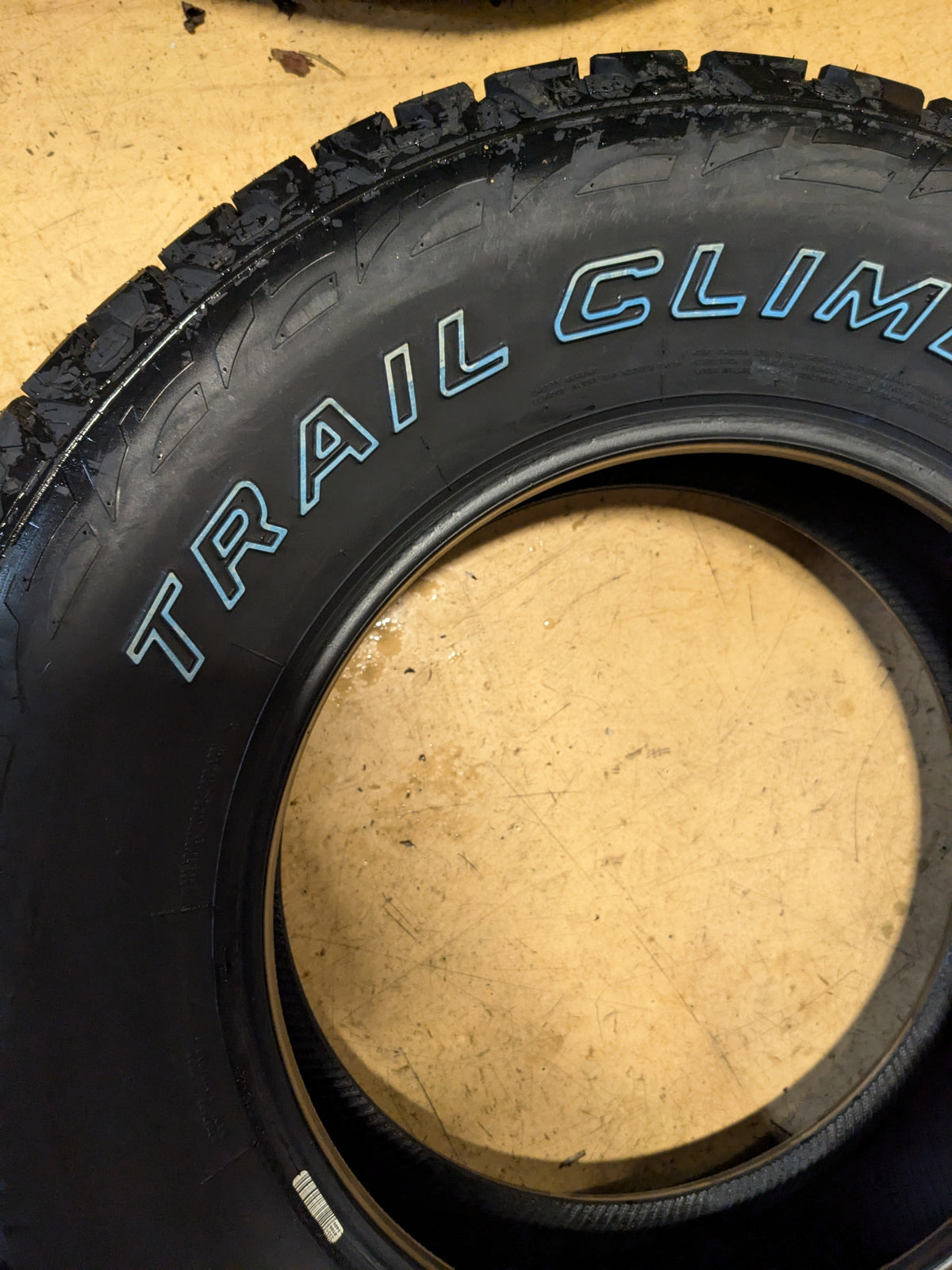 2 SUMMIT TRAIL CLIMBER AT OWL P 265 70 17 115S SL ALL TERRAIN TIRES 261325