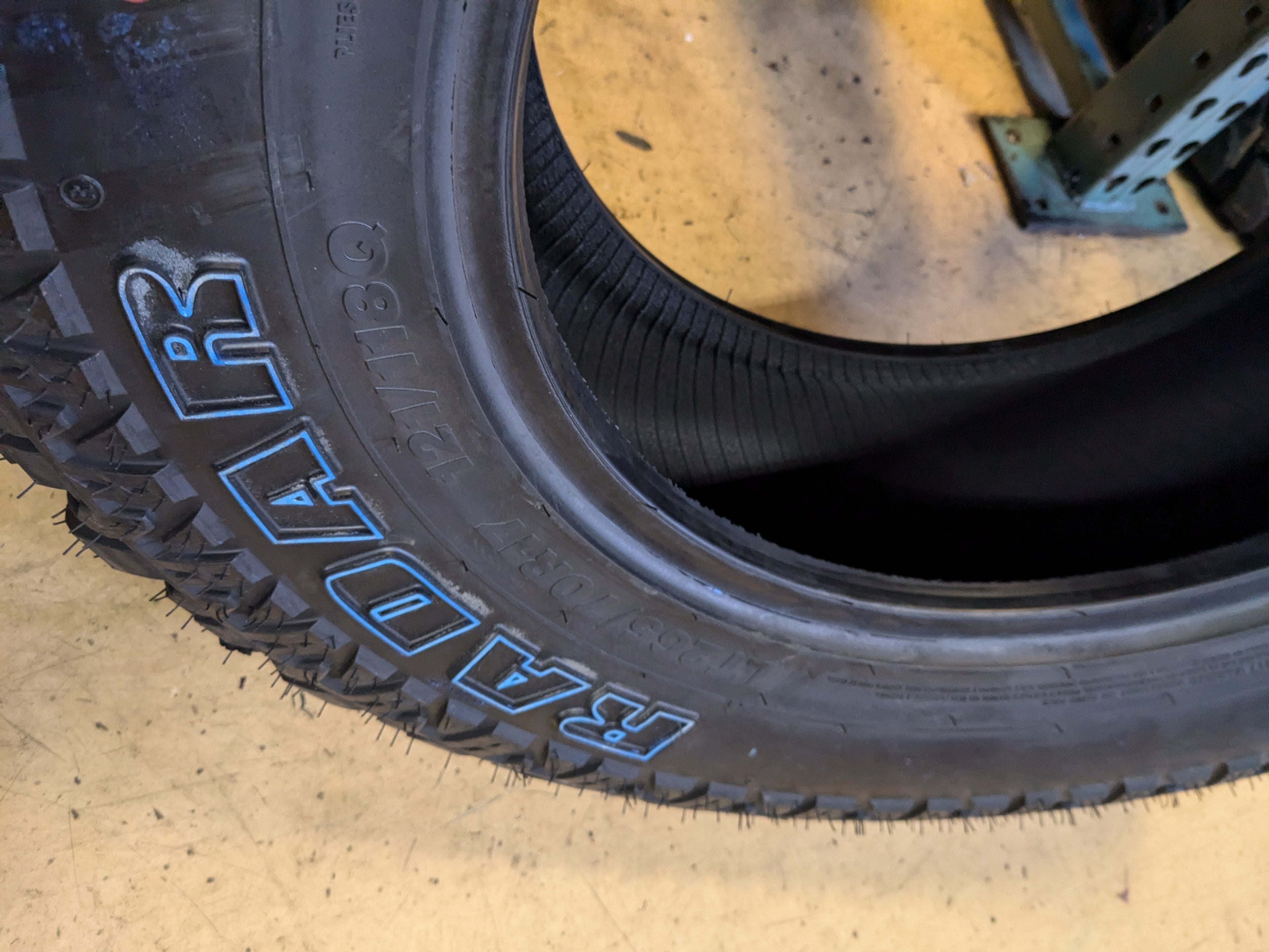 (KSL ONLY) 4 RADAR RENEGADE R7 M/T RWL LT 265 70 17 121/118Q LRE 10PLY MUD TERRAIN TIRE RZD0055