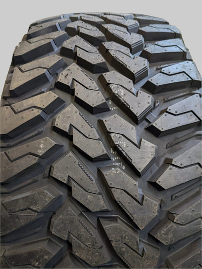 VENOM POWER TERRA HUNTER M/T BSW LT 33 12.5 17 120Q LRE 10PLY MUD TERRAIN TIRE TVPMT38