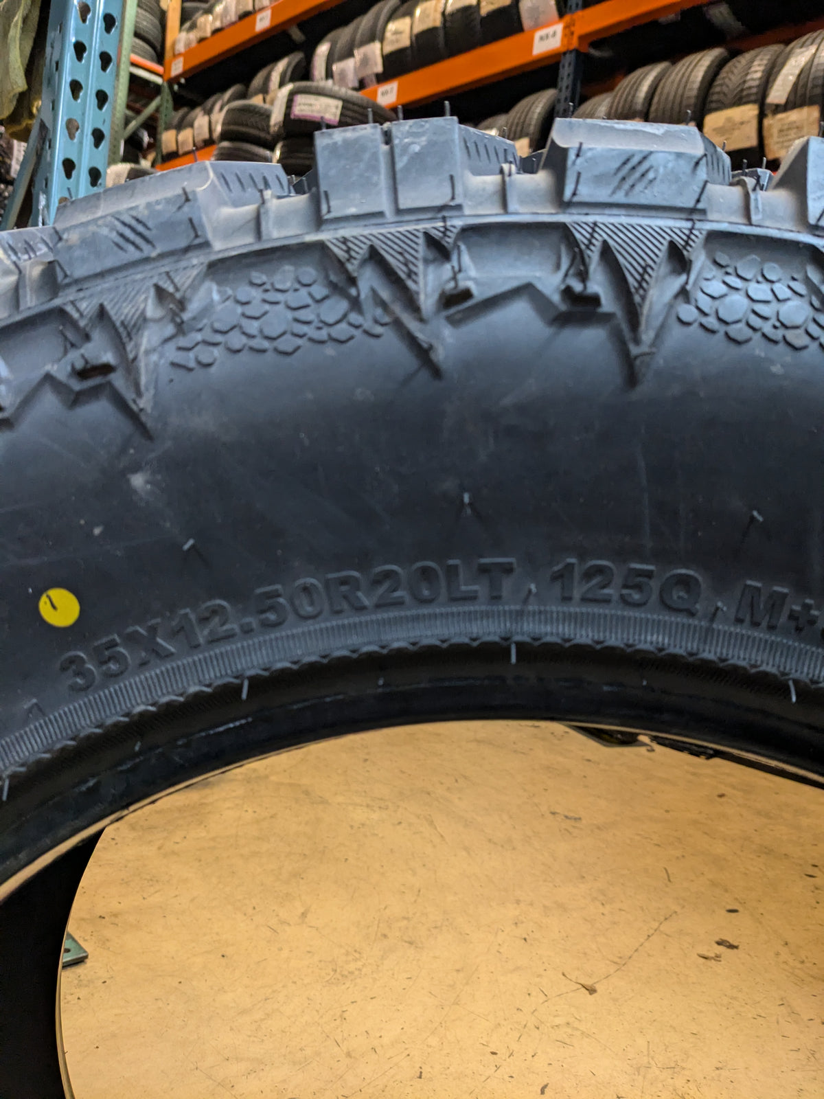 COSMO MUD KICKER BSW LT 35 12.5 20 125Q LRF 12PLY MUD TERRAIN TIRE I0087435