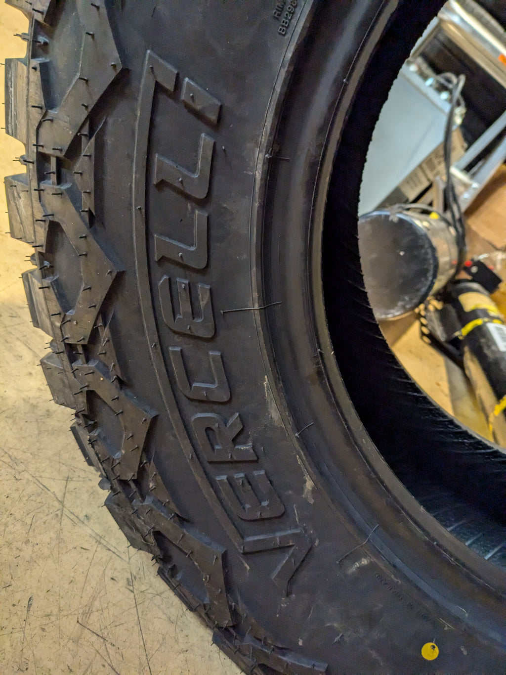 (KSL ONLY) 4 VERCELLI TERRENO M/T BSW 265 70 17 121/118Q 10 PLY MUD TERRAIN TIRE VC2461
