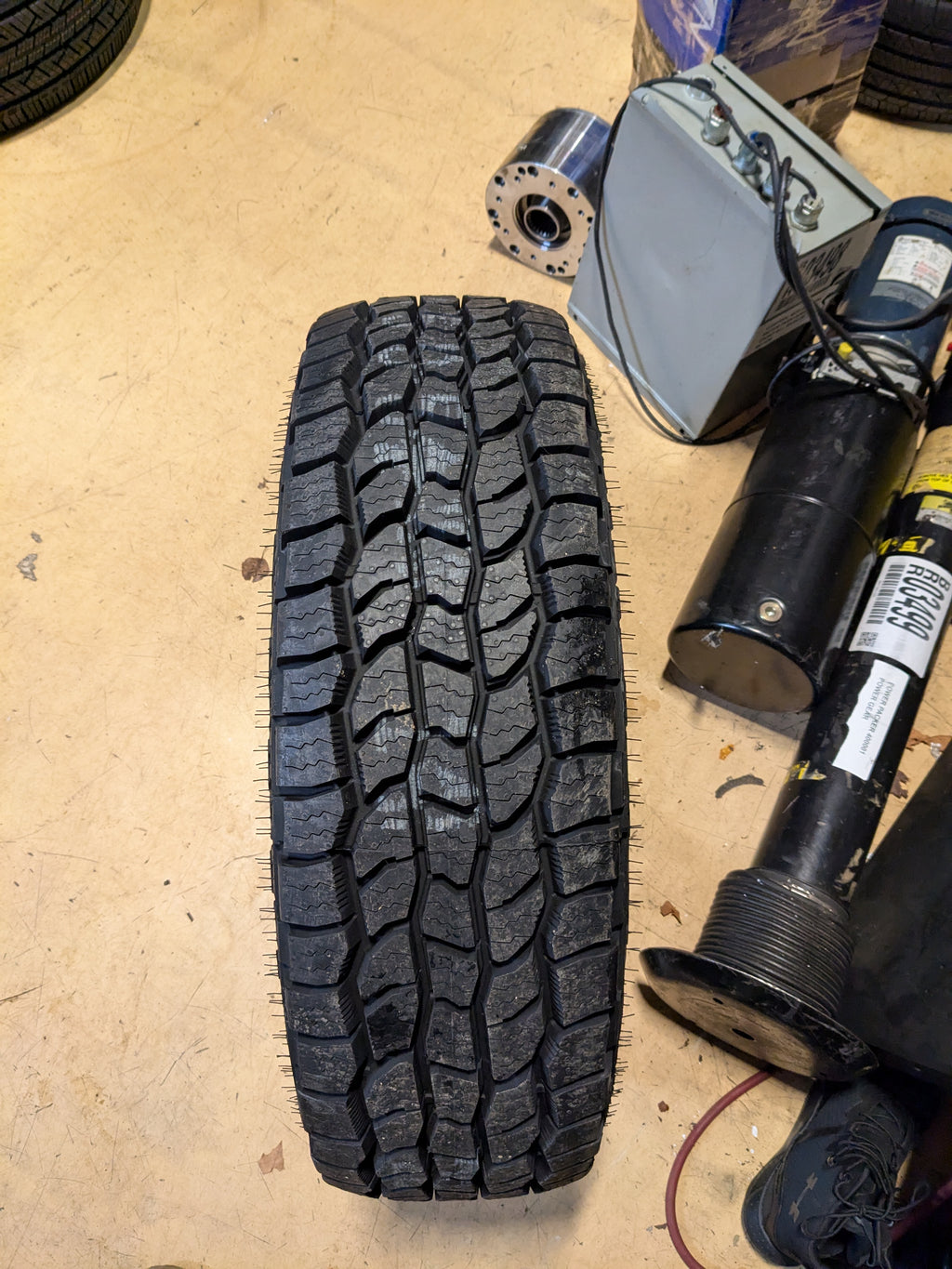 COOPER DISCOVERER ALL TERRAIN BSW LT 245 75 16 120/116R TIRE 170222009
