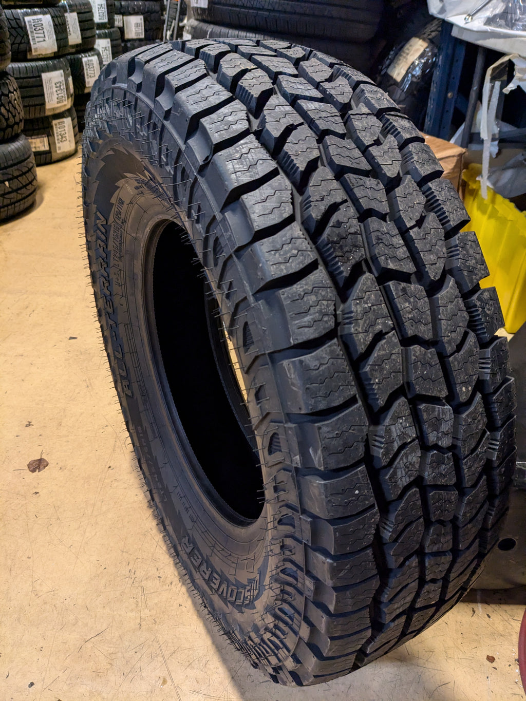 COOPER DISCOVERER ALL TERRAIN BSW LT 245 75 16 120/116R TIRE 170222009