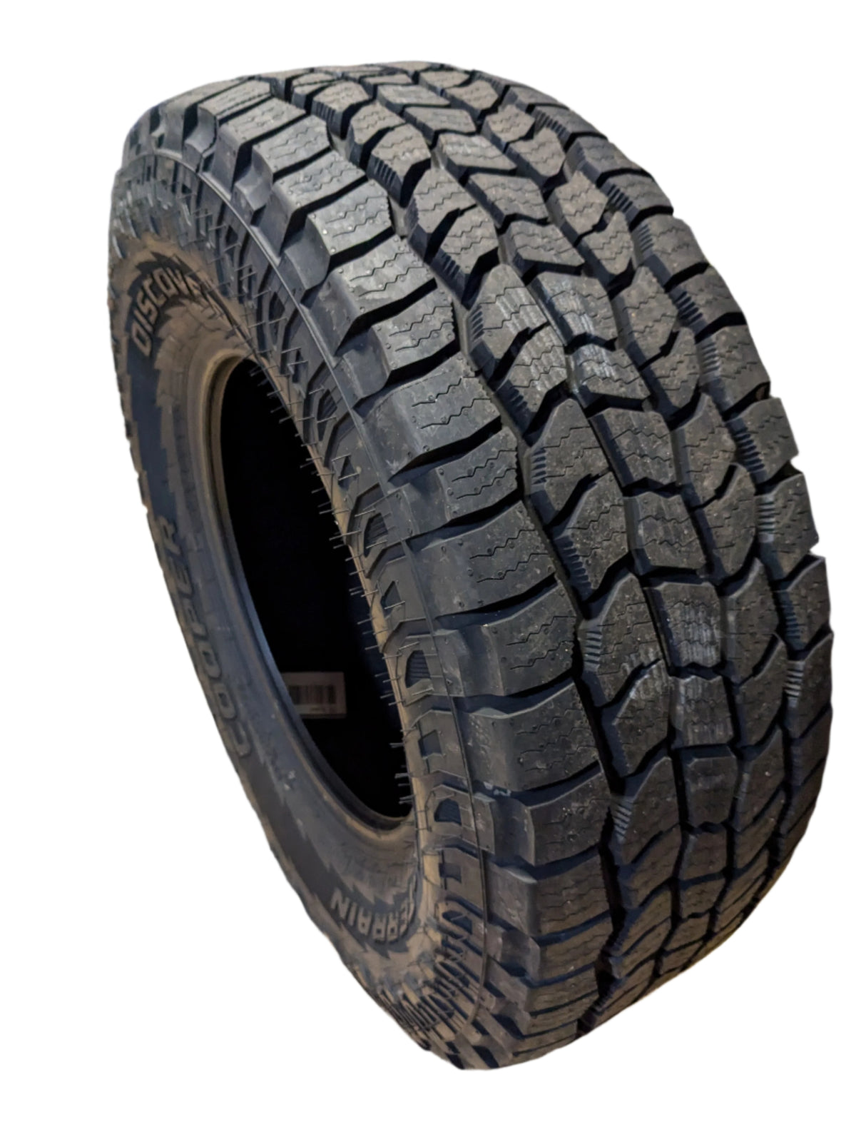 COOPER DISCOVERER ALL TERRAIN BSW LT 285 70 17 121S LRE 10 PLY ALL TERRAIN TIRE 170311009